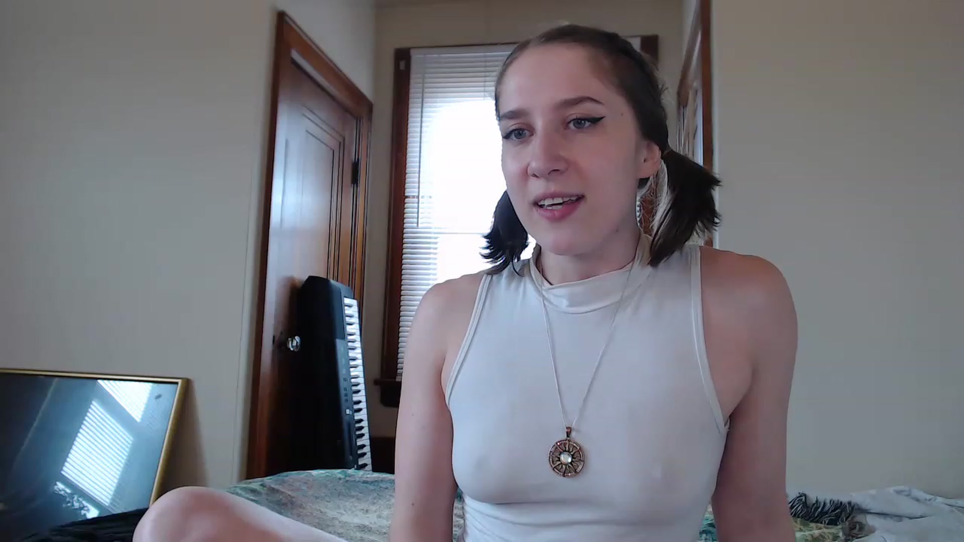 Gallery image thumbnail from GirlDepravity's myfreecams stream on, 06/20/2023, 21:34 image 17 of 20