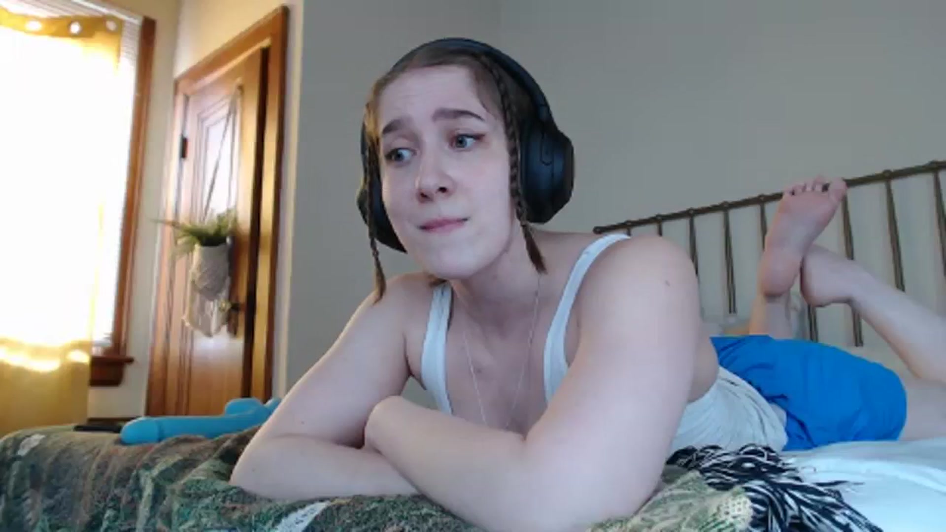 Gallery image thumbnail from GirlDepravity's myfreecams stream on, 08/12/2023, 21:32 image 3 of 20