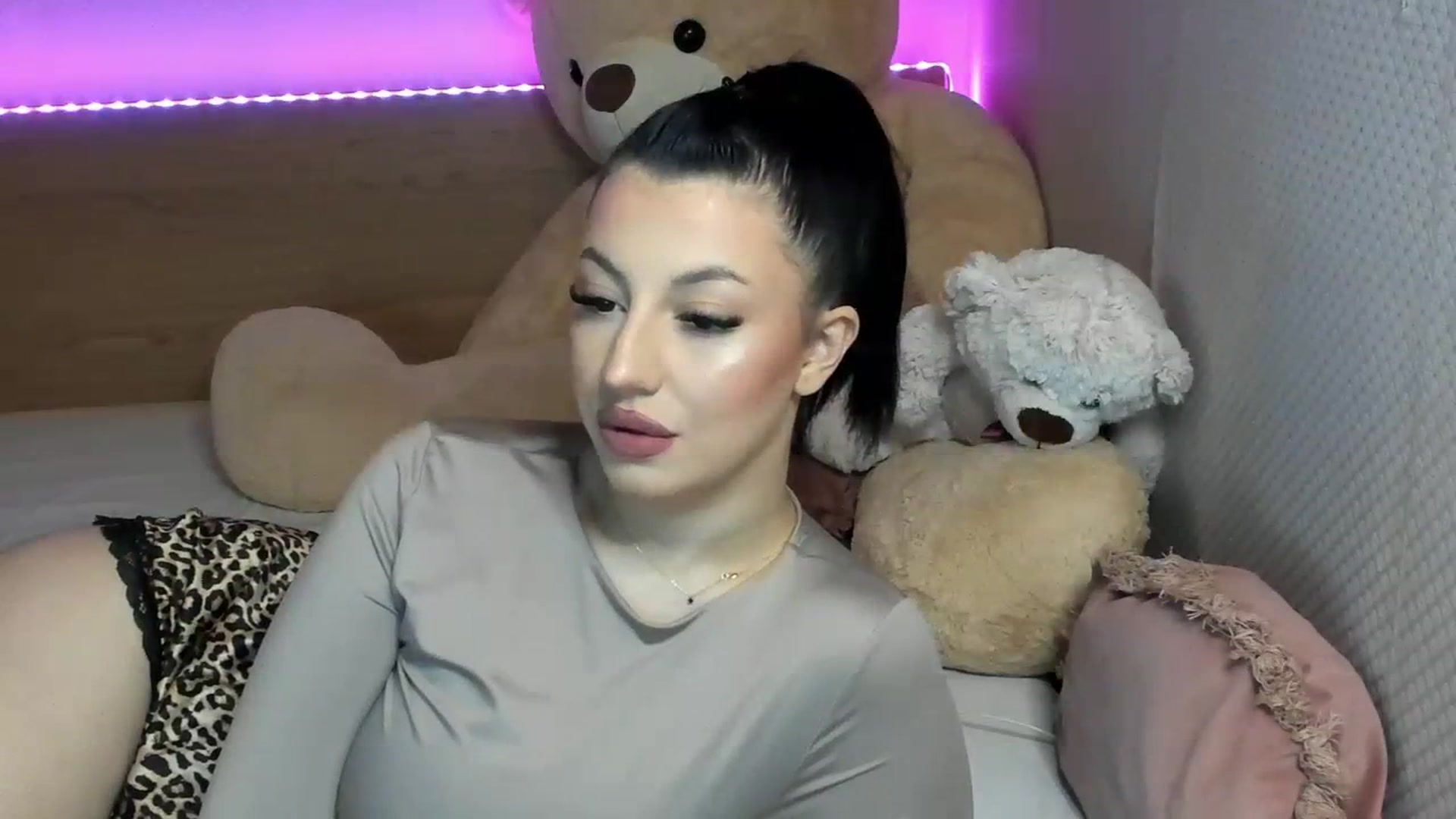 Gallery image thumbnail from GirlNextDoor's myfreecams stream on, 01/25/2024, 10:43 image 5 of 20