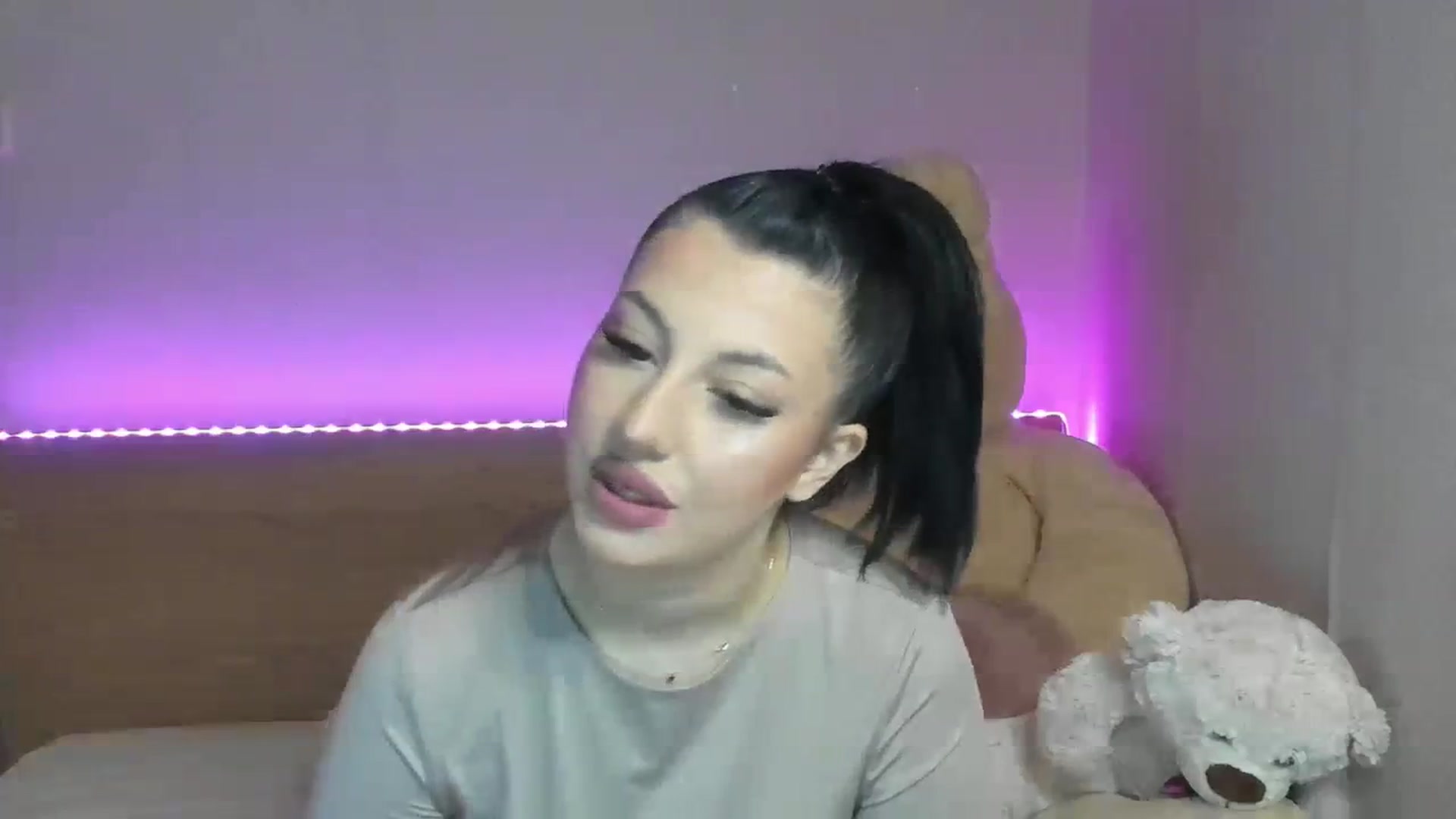 Gallery image thumbnail from GirlNextDoor's myfreecams stream on, 01/25/2024, 10:43 image 4 of 20