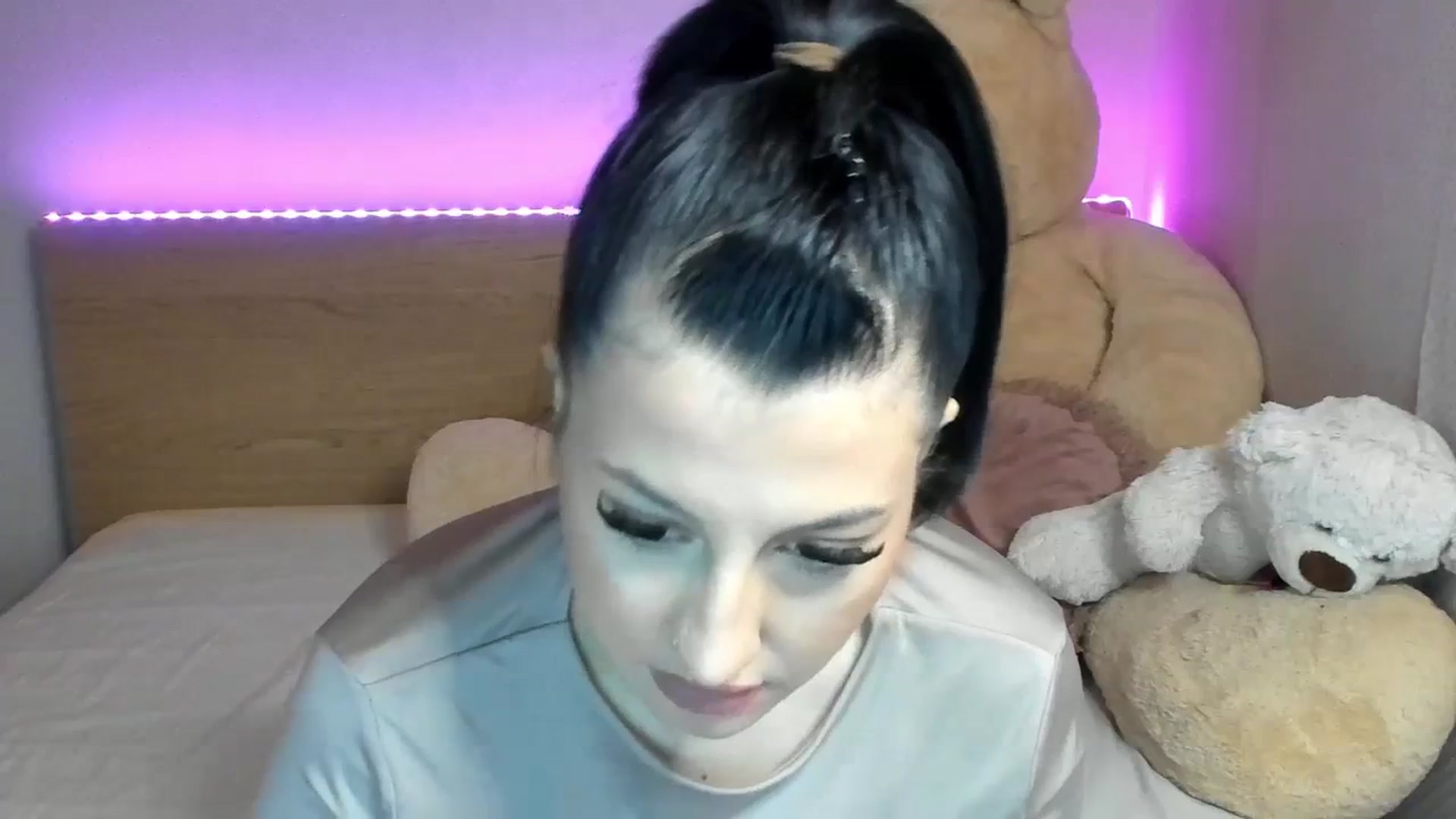 Gallery image thumbnail from GirlNextDoor's myfreecams stream on, 01/25/2024, 13:24 image 15 of 20