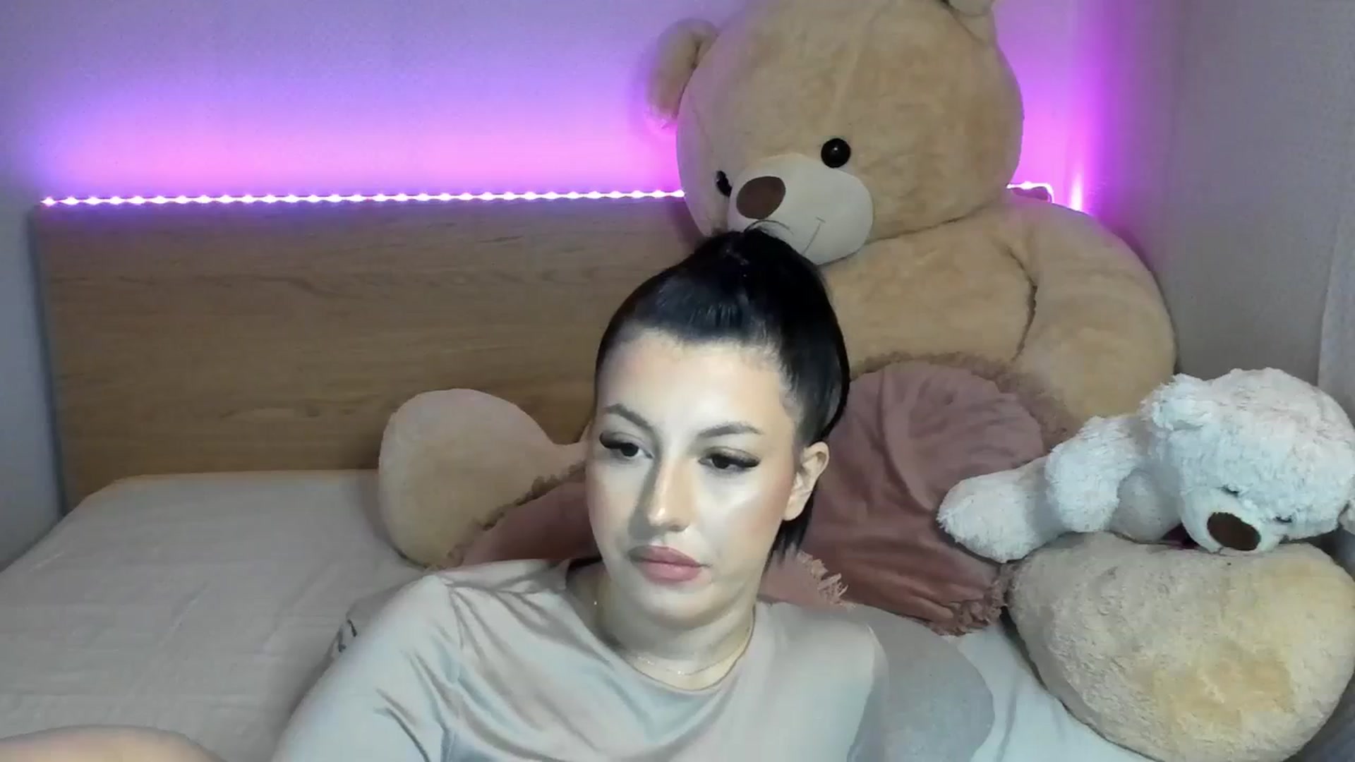 Gallery image thumbnail from GirlNextDoor's myfreecams stream on, 01/25/2024, 13:42 image 10 of 20