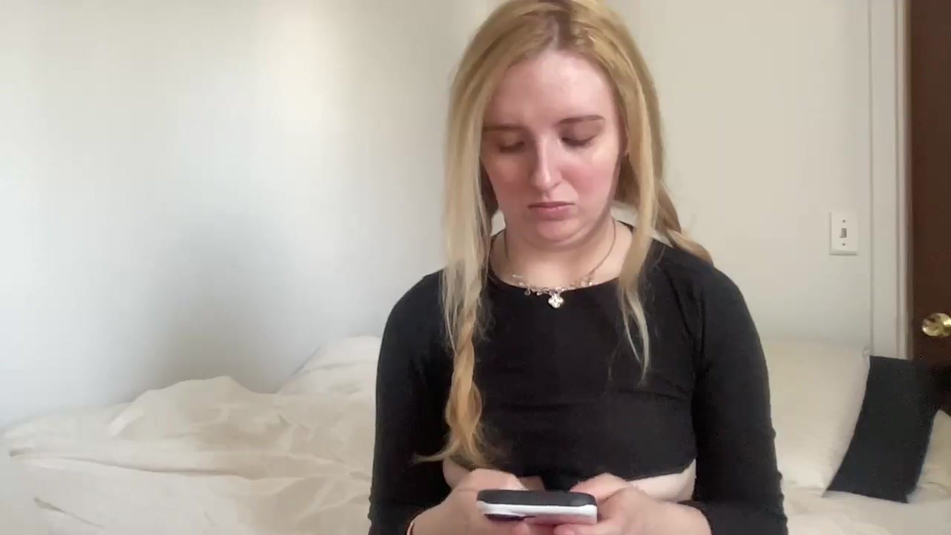 Gallery image thumbnail from GirlNxtDo0r's myfreecams stream on, 03/11/2025, 16:58 image 20 of 20