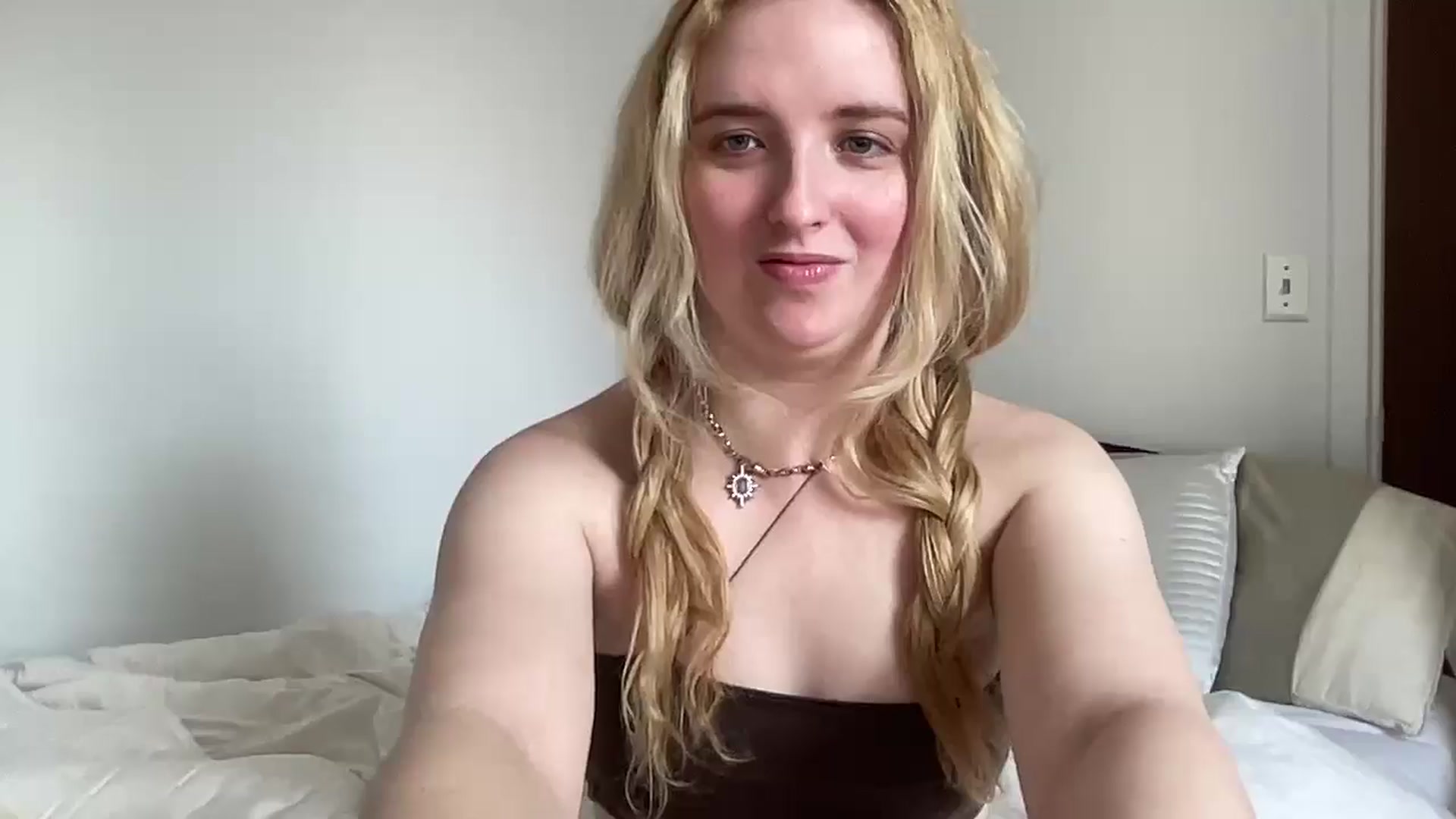 Gallery image thumbnail from GirlNxtDo0r's myfreecams stream on, 03/29/2025, 18:13 image 7 of 20