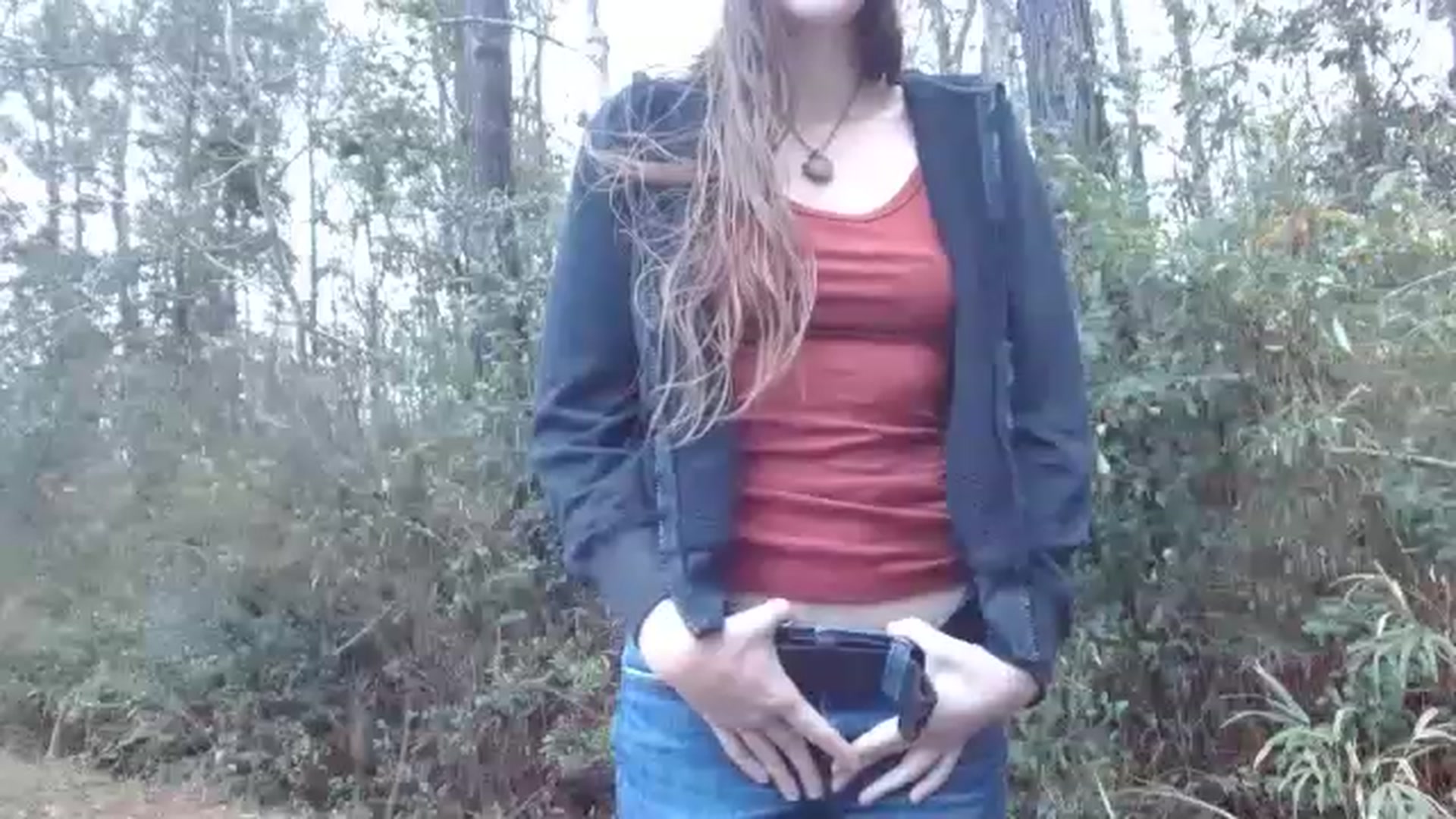 Gallery image thumbnail from GirlOffGrid's myfreecams stream on, 12/22/2022, 21:07 image 17 of 20