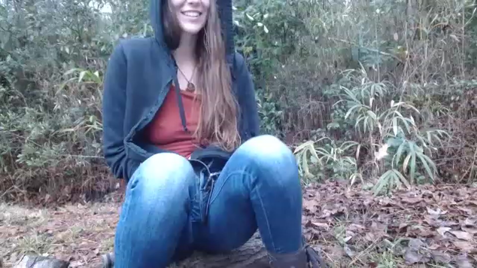 Gallery image thumbnail from GirlOffGrid's myfreecams stream on, 12/22/2022, 22:10 image 19 of 20