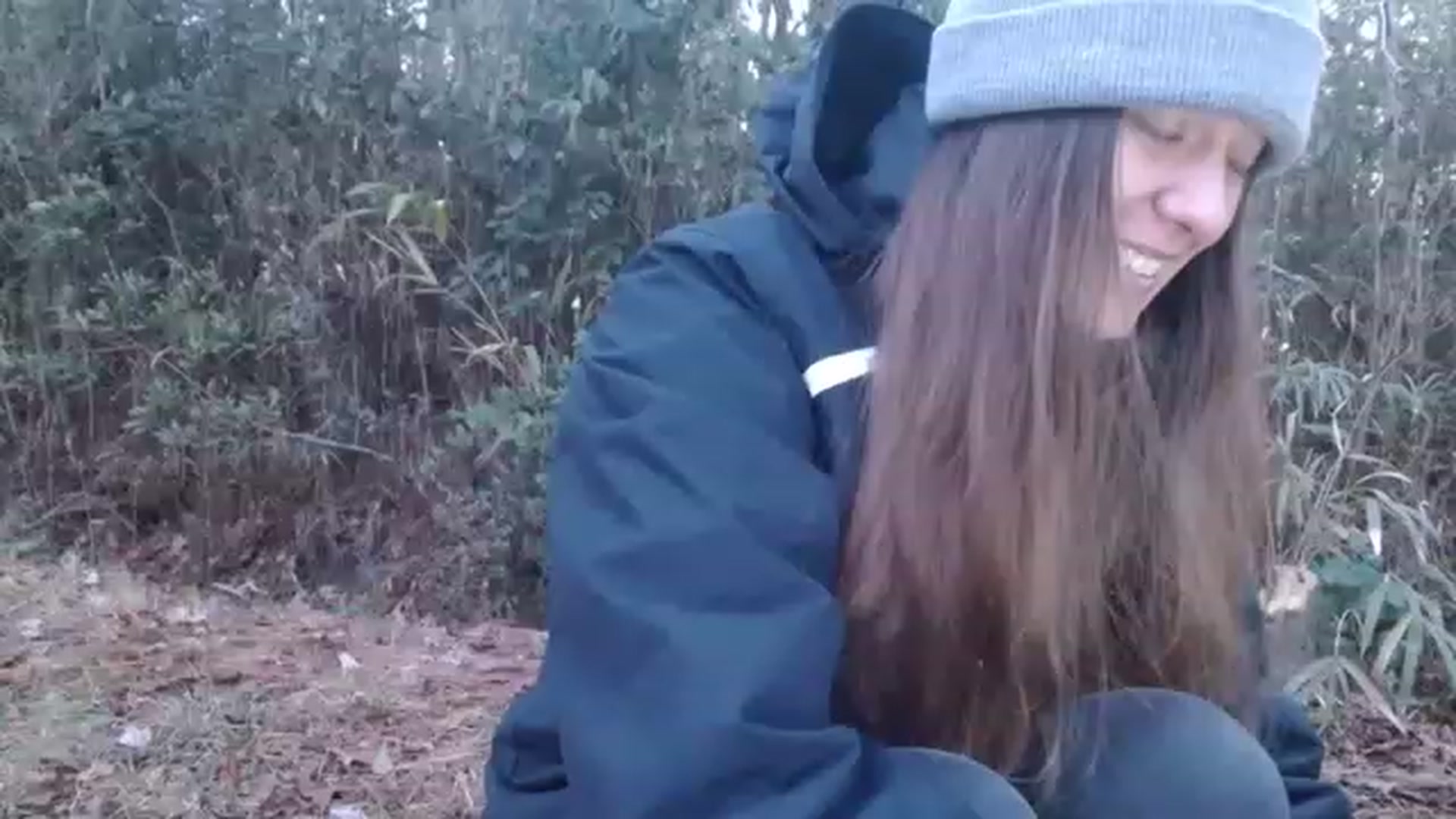 Gallery image thumbnail from GirlOffGrid's myfreecams stream on, 12/27/2022, 22:25 image 15 of 20