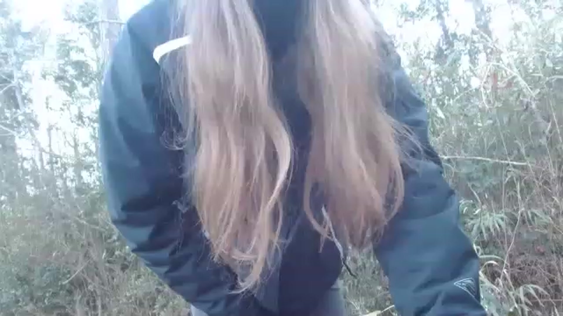 Gallery image thumbnail from GirlOffGrid's myfreecams stream on, 12/27/2022, 22:25 image 1 of 20