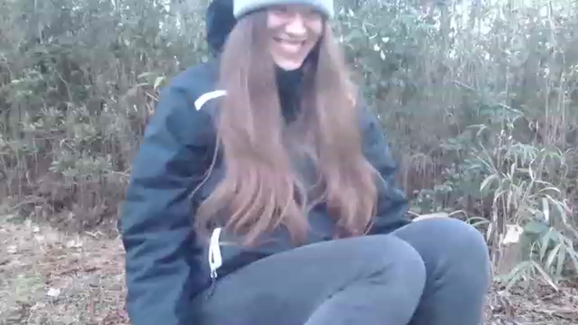 Gallery image thumbnail from GirlOffGrid's myfreecams stream on, 12/27/2022, 22:25 image 12 of 20