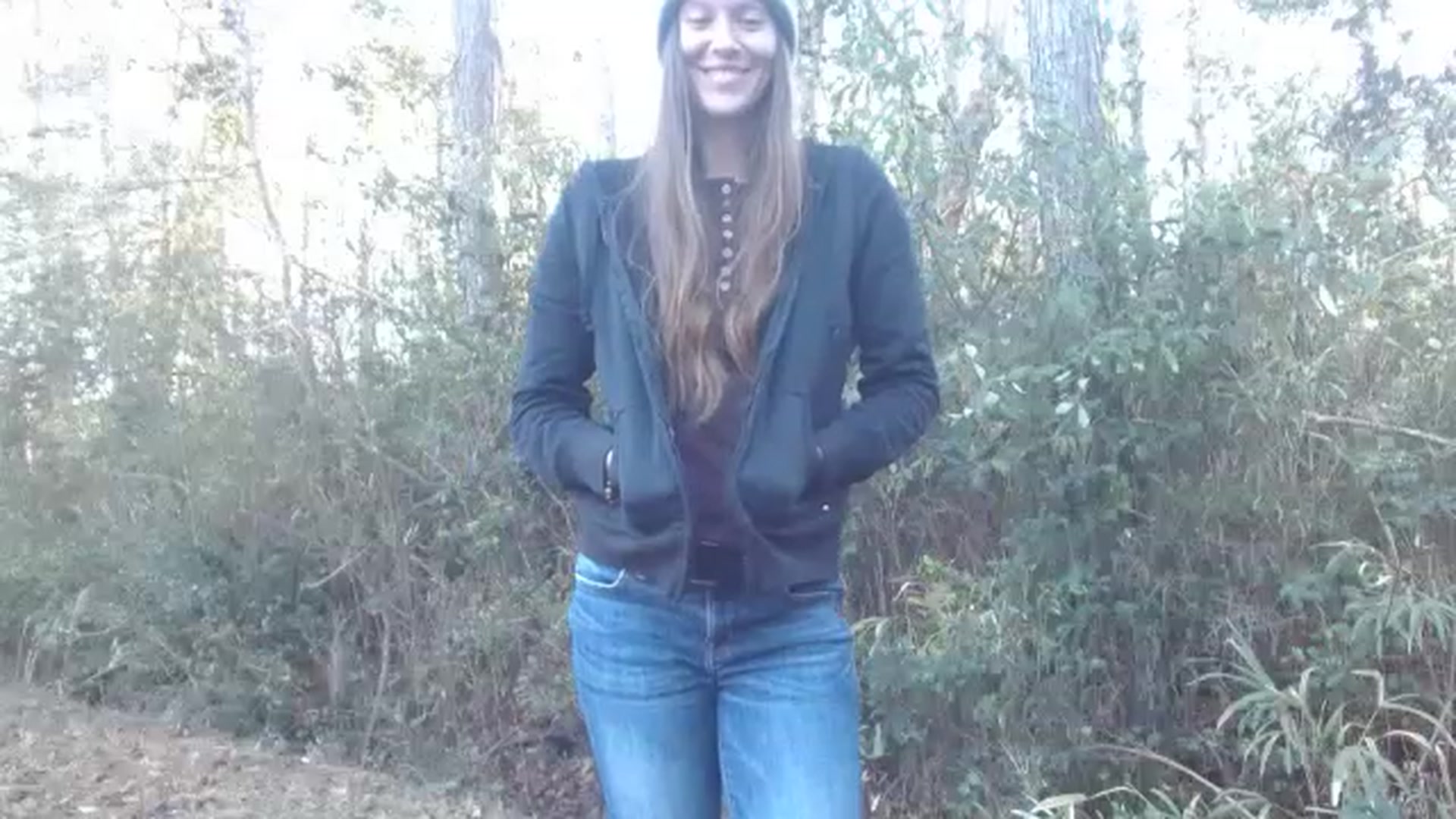 Gallery image thumbnail from GirlOffGrid's myfreecams stream on, 12/29/2022, 21:10 image 8 of 20