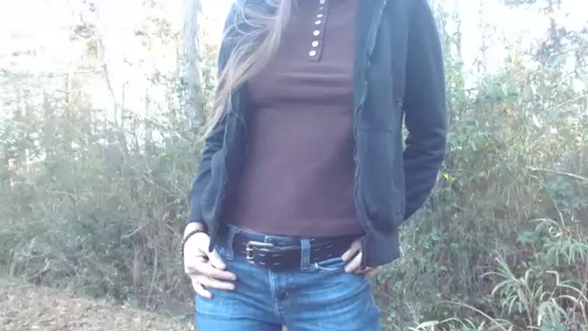 Gallery image thumbnail from GirlOffGrid's myfreecams stream on, 12/29/2022, 21:10 image 17 of 20