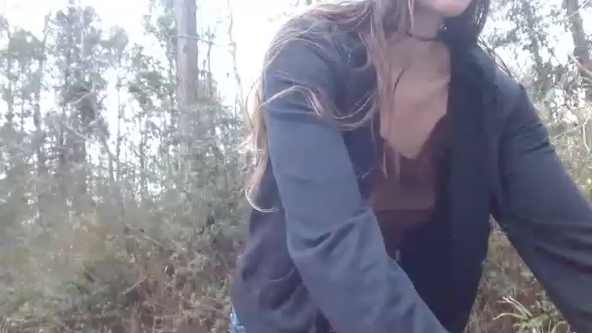 Gallery image thumbnail from GirlOffGrid's myfreecams stream on, 01/30/2023, 19:44 image 5 of 20