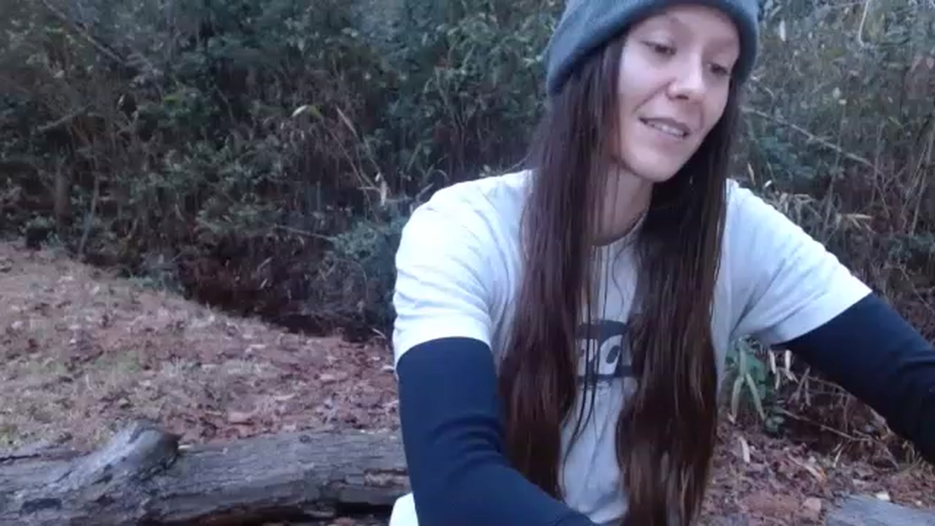 Gallery image thumbnail from GirlOffGrid's myfreecams stream on, 01/31/2023, 22:30 image 18 of 20