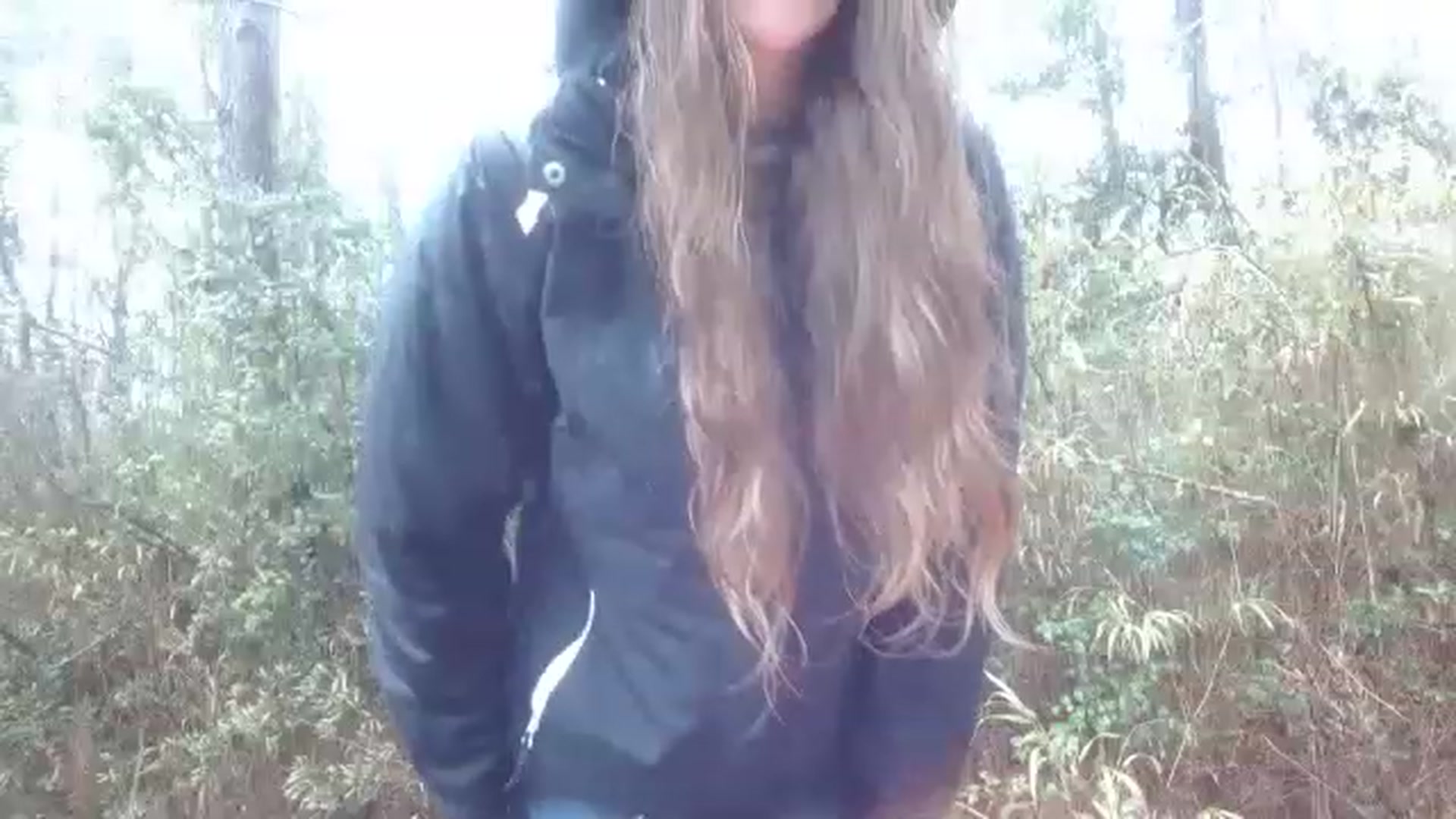 Gallery image thumbnail from GirlOffGrid's myfreecams stream on, 02/02/2023, 15:34 image 17 of 20
