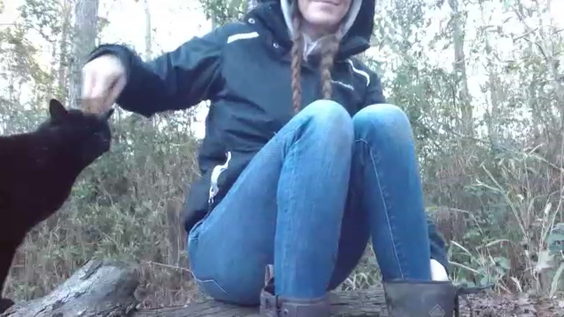 Gallery image thumbnail from GirlOffGrid's myfreecams stream on, 02/03/2023, 22:20 image 14 of 20