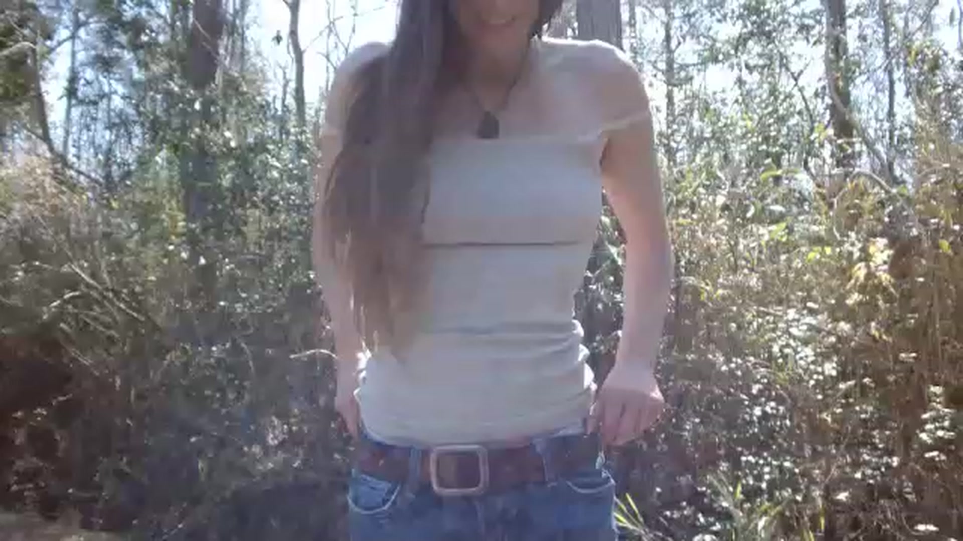 Gallery image thumbnail from GirlOffGrid's myfreecams stream on, 03/24/2023, 18:37 image 3 of 20