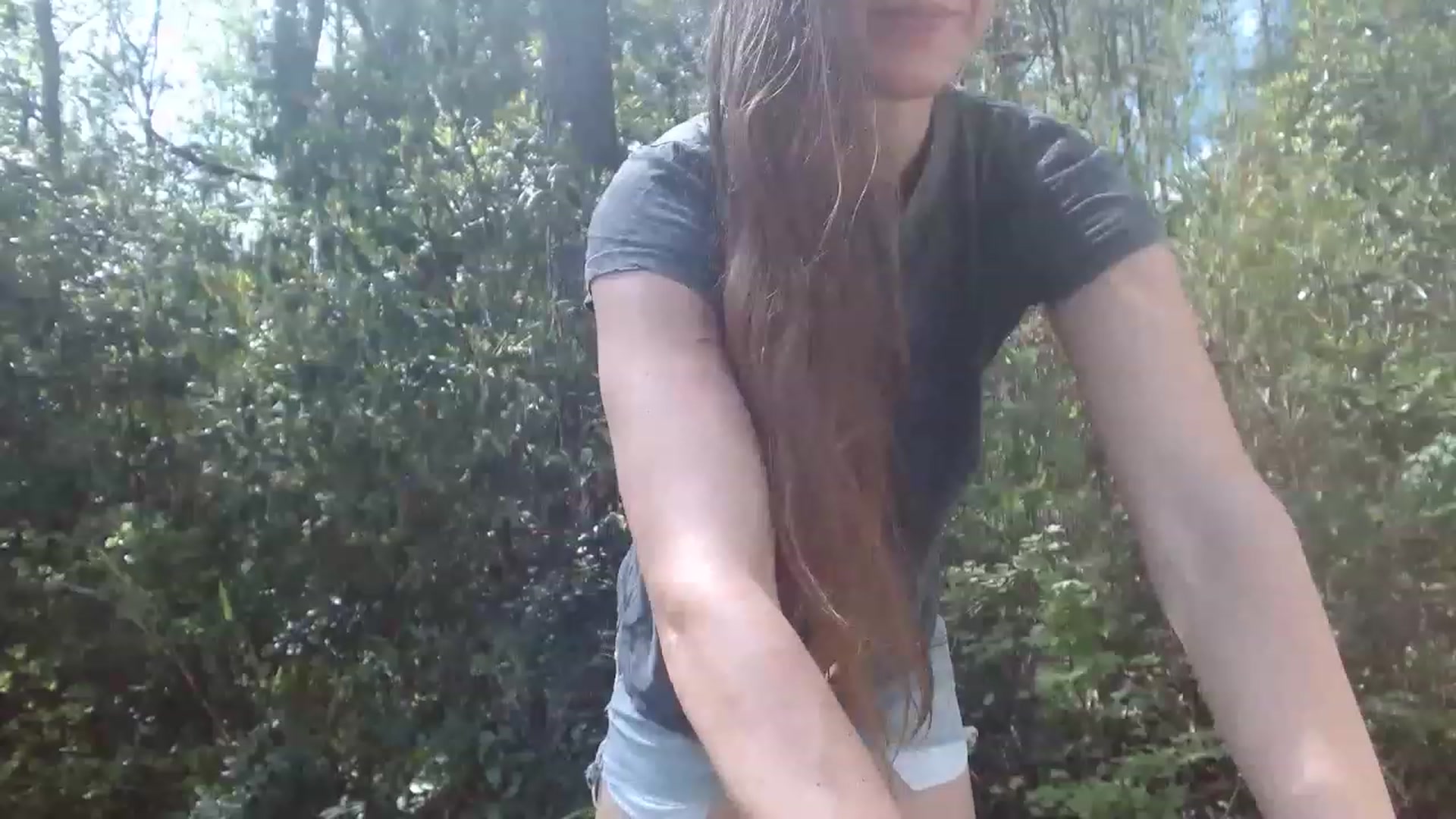 Gallery image thumbnail from GirlOffGrid's myfreecams stream on, 04/07/2023, 16:18 image 4 of 20