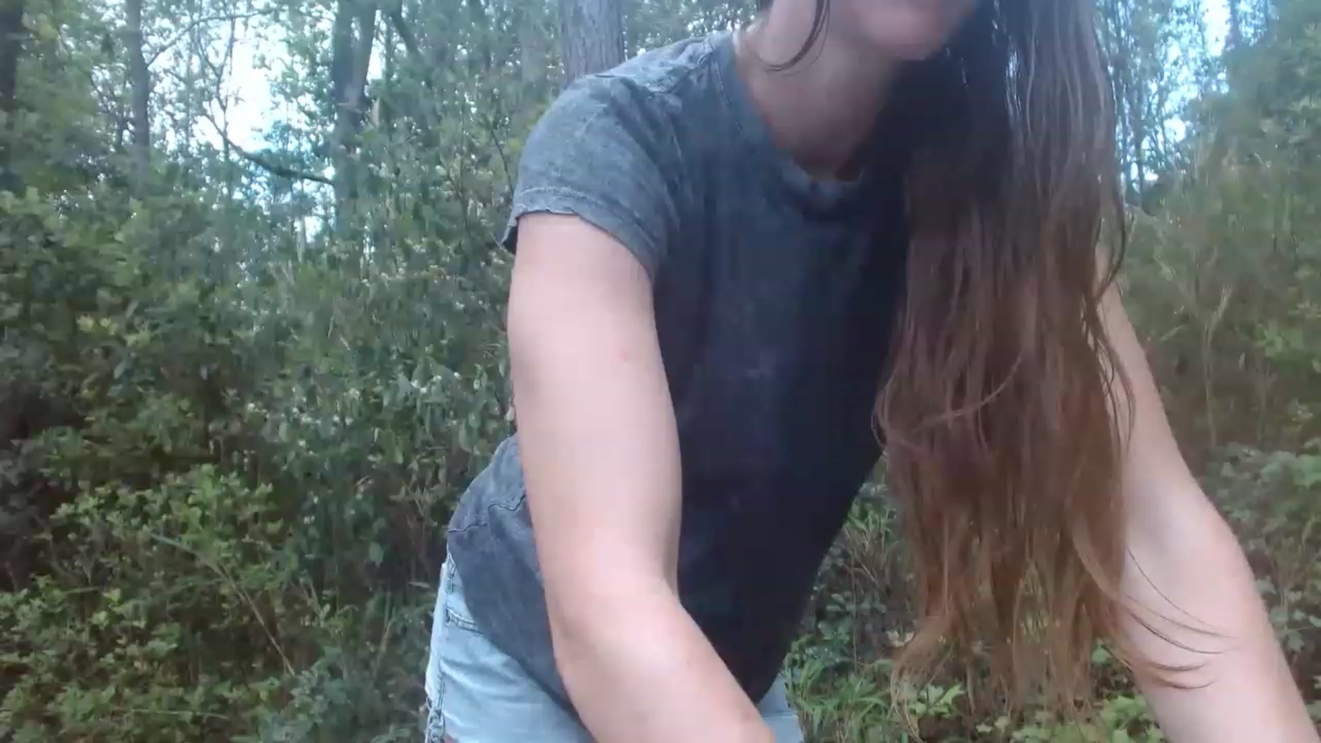 Gallery image thumbnail from GirlOffGrid's myfreecams stream on, 04/07/2023, 16:18 image 19 of 20