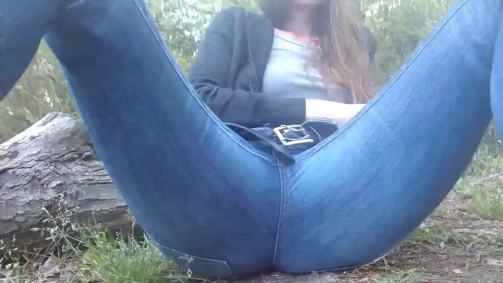Gallery image thumbnail from GirlOffGrid's myfreecams stream on, 04/13/2023, 22:55 image 7 of 20