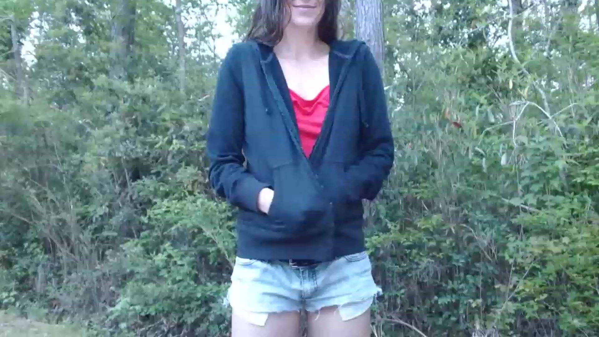 Gallery image thumbnail from GirlOffGrid's myfreecams stream on, 04/16/2023, 23:59 image 13 of 20