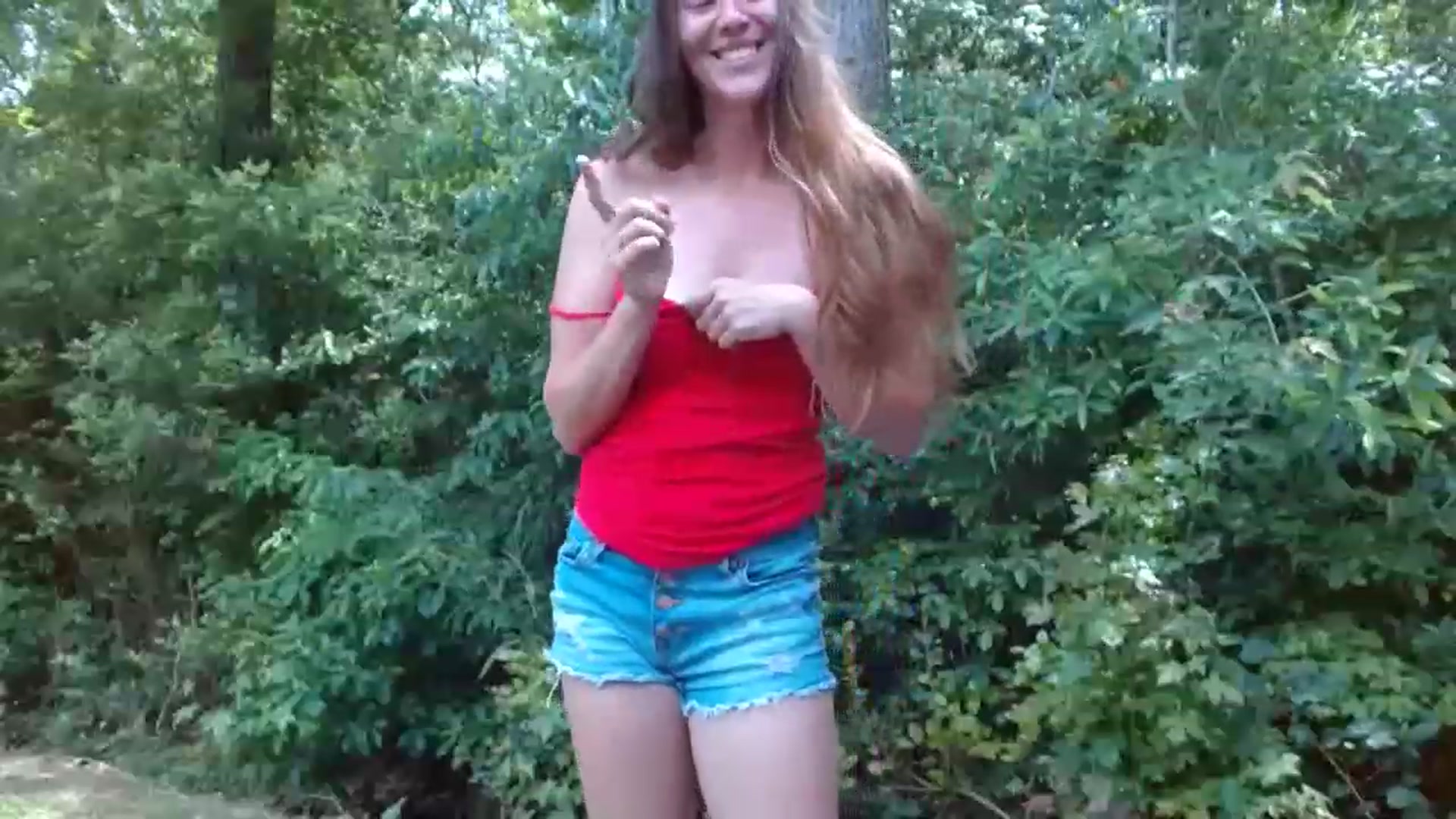 Gallery image thumbnail from GirlOffGrid's myfreecams stream on, 05/23/2023, 19:21 image 10 of 20