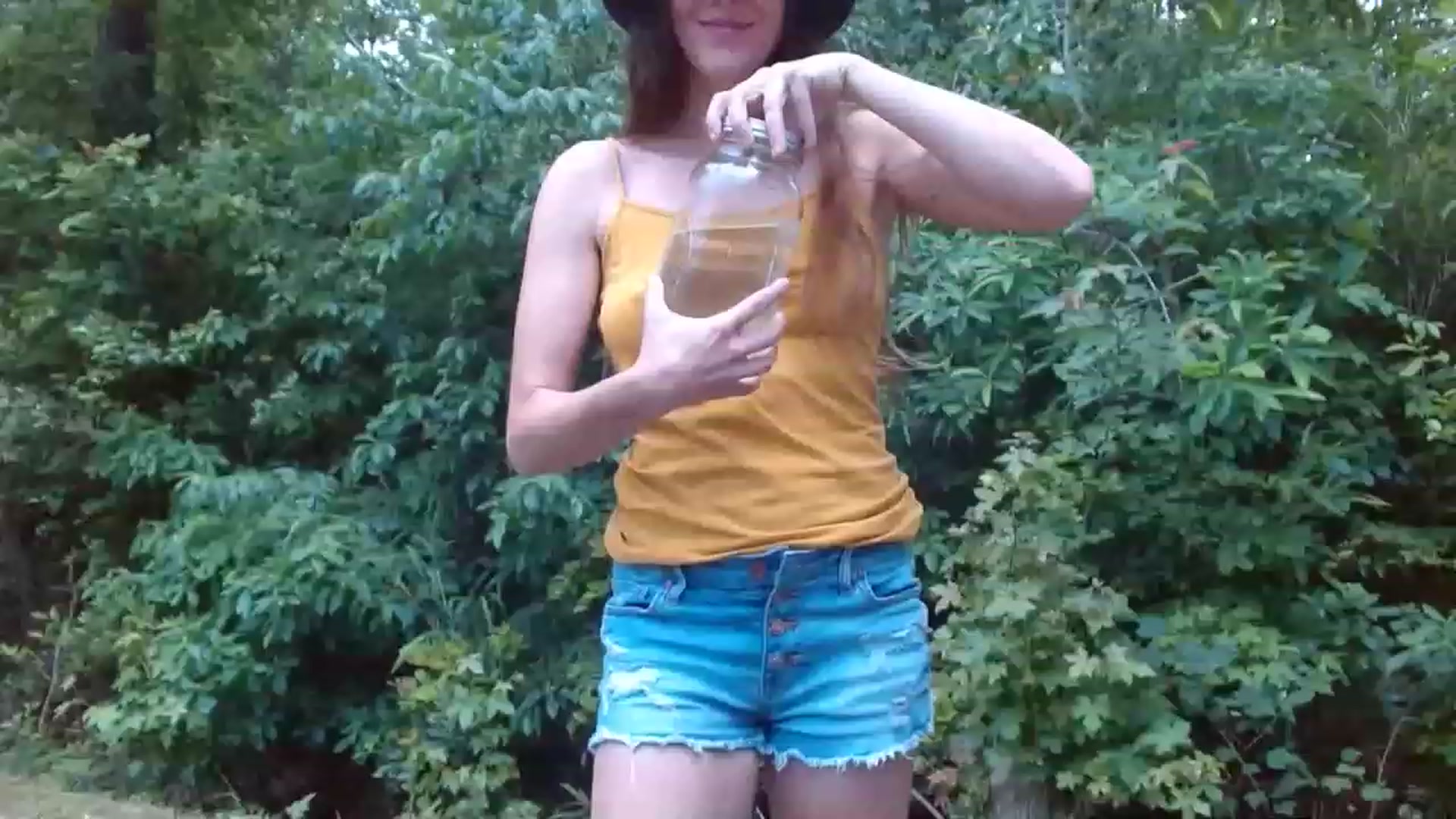 Gallery image thumbnail from GirlOffGrid's myfreecams stream on, 05/24/2023, 19:11 image 16 of 20