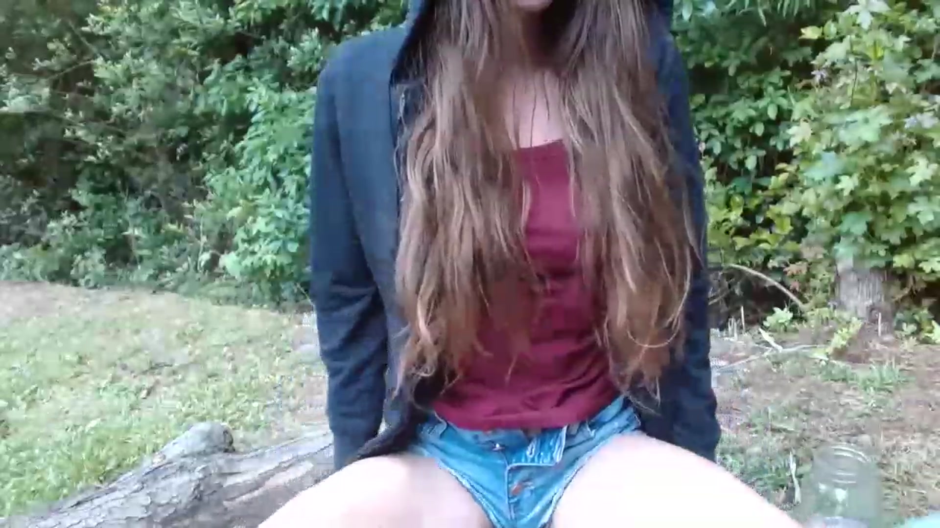 Gallery image thumbnail from GirlOffGrid's myfreecams stream on, 05/25/2023, 23:01 image 17 of 20