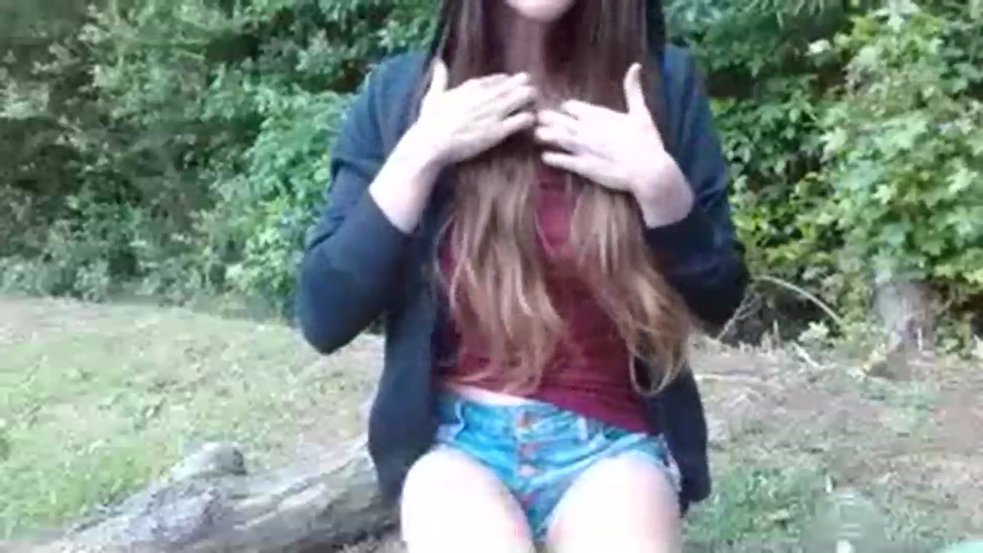 Gallery image thumbnail from GirlOffGrid's myfreecams stream on, 05/25/2023, 23:01 image 14 of 20