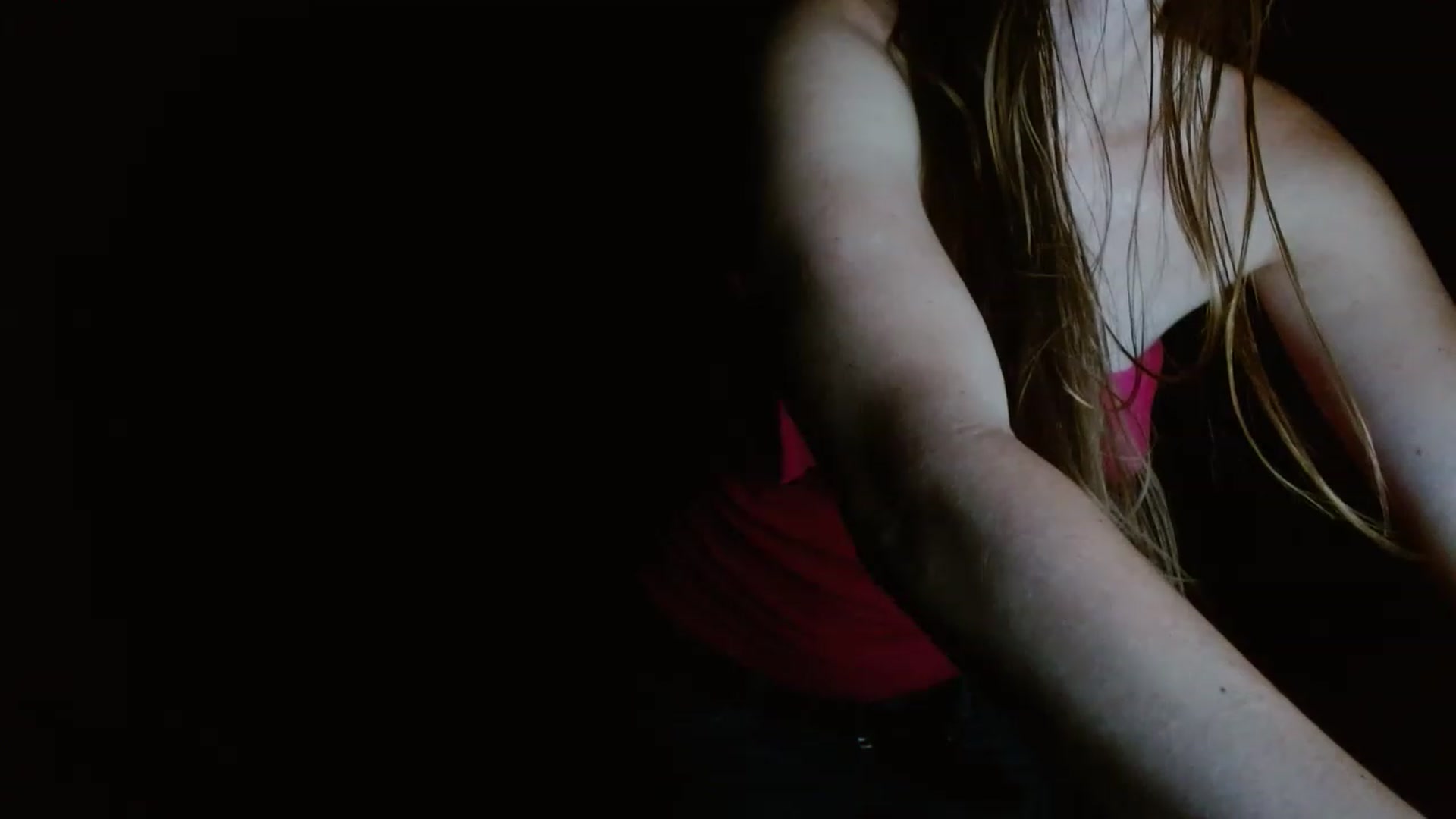 Gallery image thumbnail from GirlOffGrid's myfreecams stream on, 06/27/2023, 01:27 image 16 of 20