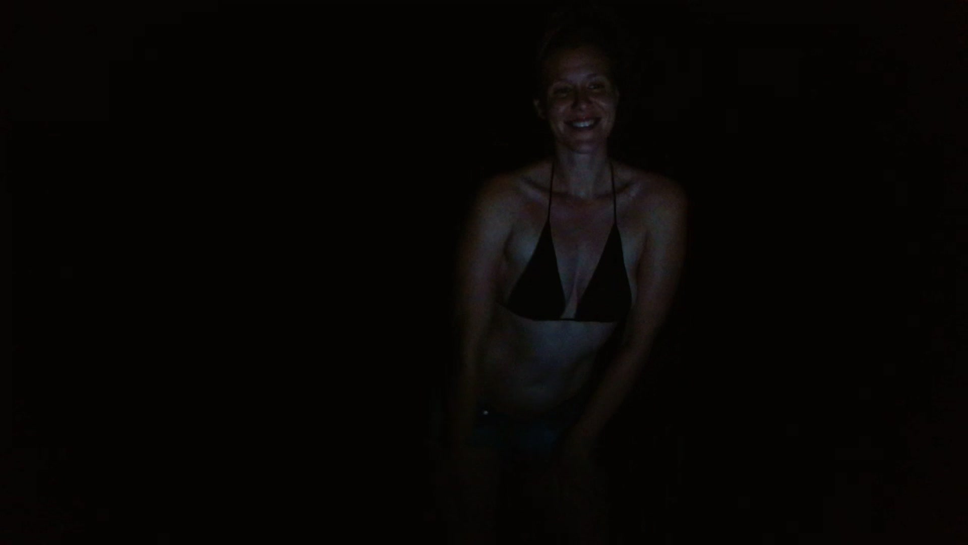 Gallery image thumbnail from GirlOffGrid's myfreecams stream on, 07/16/2023, 01:45 image 18 of 20