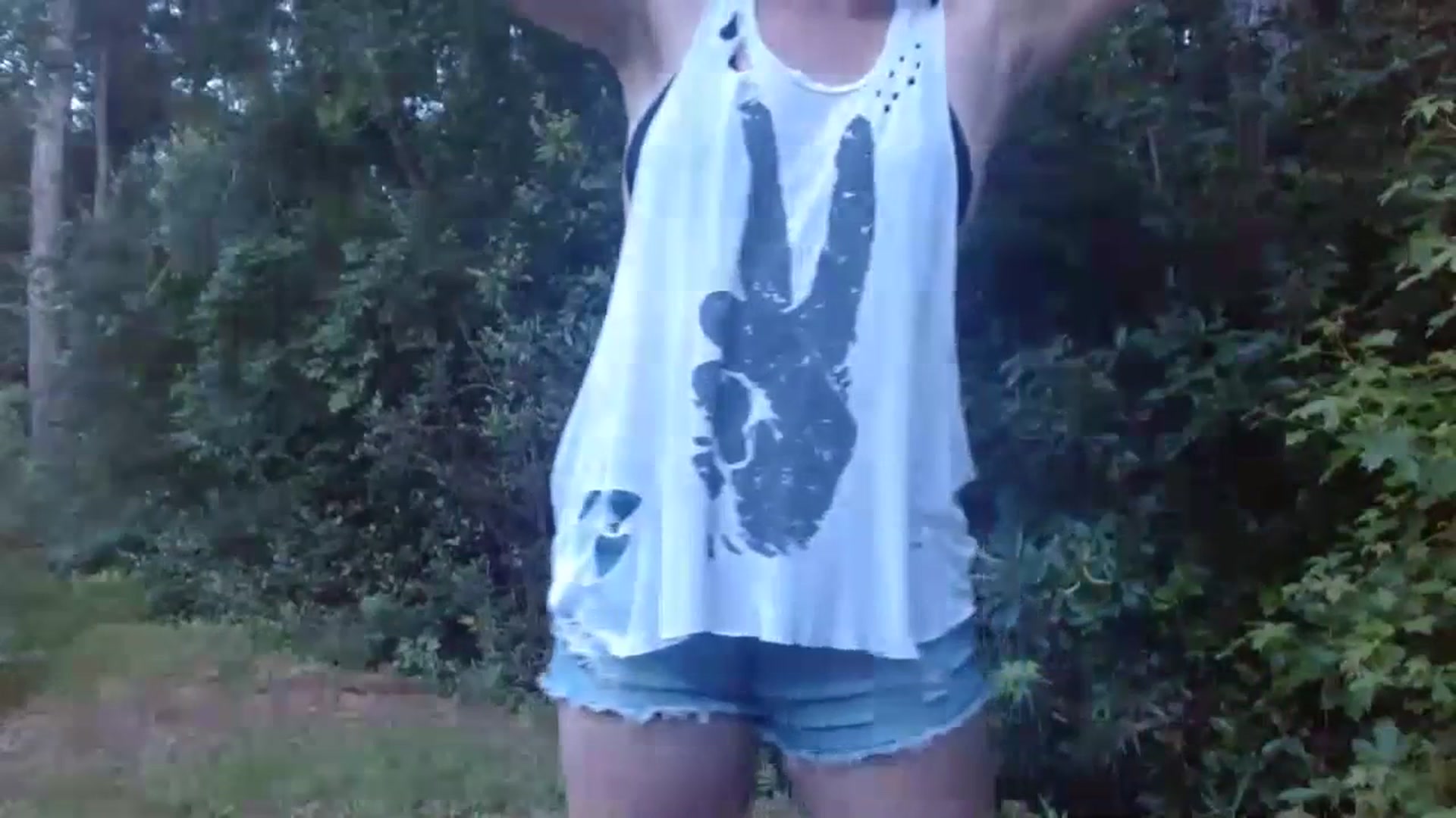 Gallery image thumbnail from GirlOffGrid's myfreecams stream on, 07/16/2023, 01:45 image 4 of 20