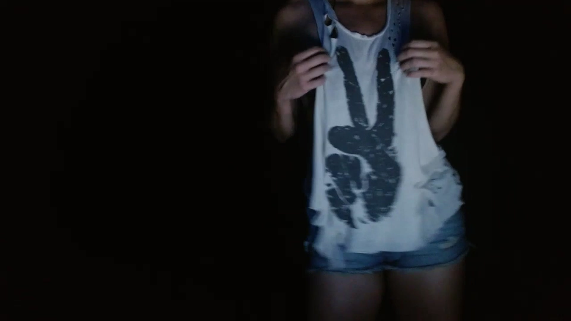 Gallery image thumbnail from GirlOffGrid's myfreecams stream on, 07/16/2023, 01:45 image 12 of 20