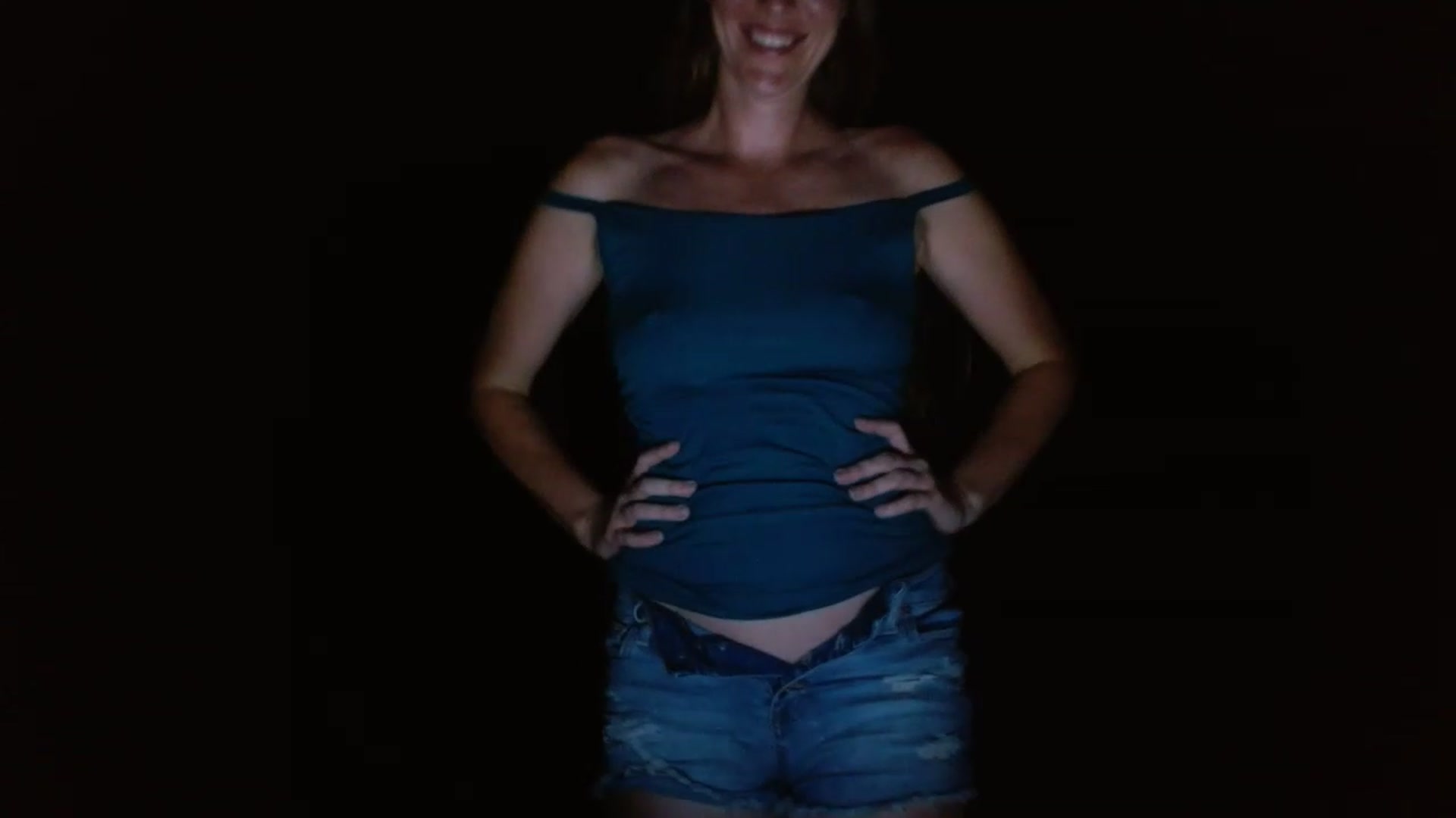 Gallery image thumbnail from GirlOffGrid's myfreecams stream on, 07/27/2023, 01:02 image 18 of 20