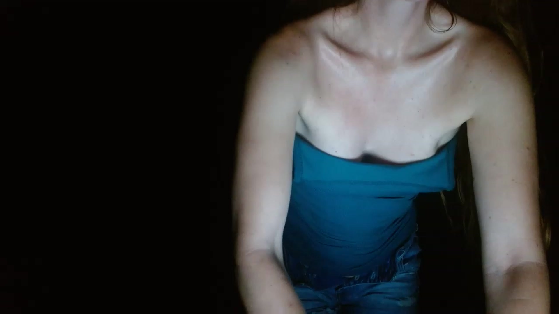 Gallery image thumbnail from GirlOffGrid's myfreecams stream on, 07/27/2023, 02:12 image 4 of 20