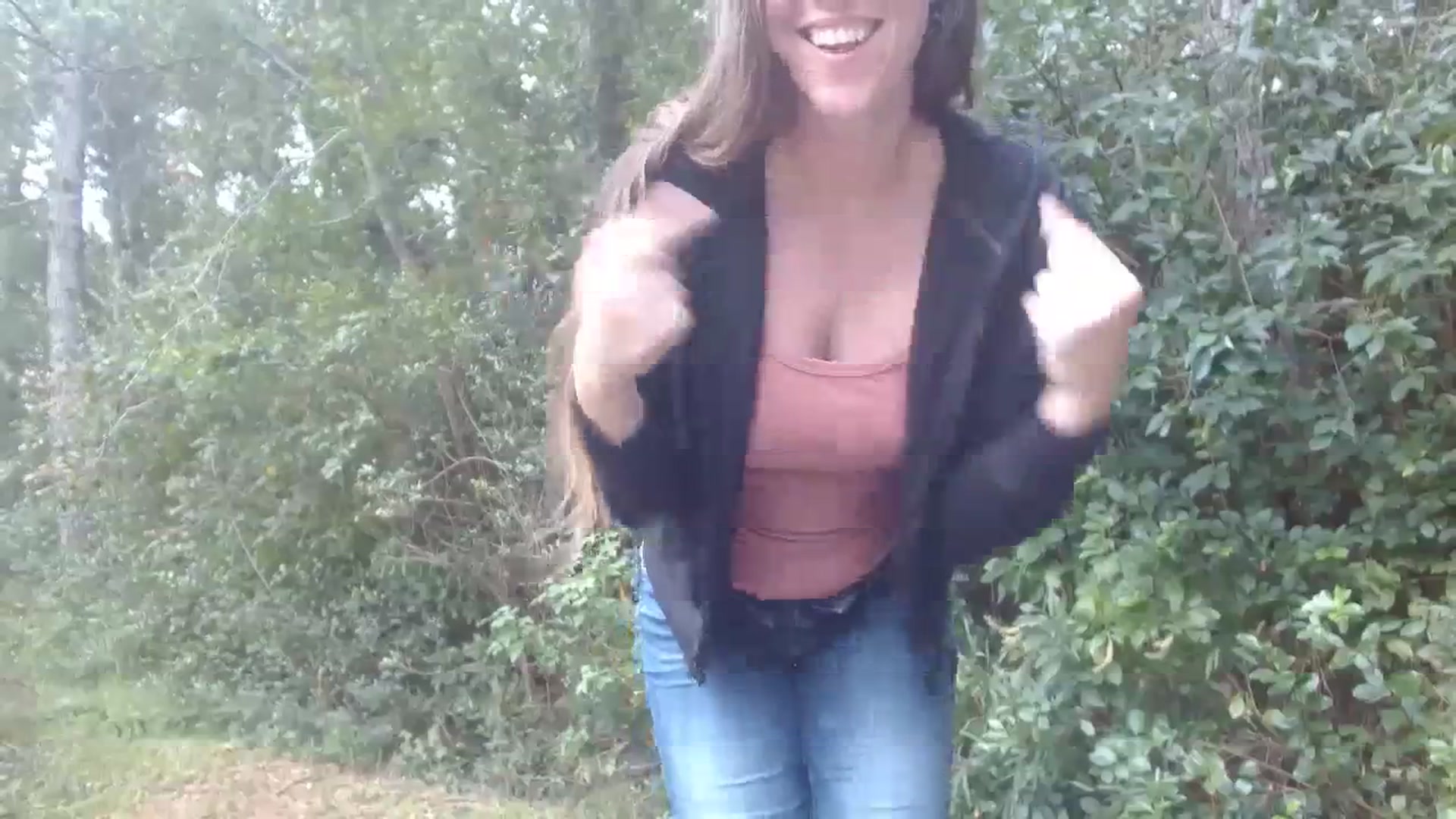 Gallery image thumbnail from GirlOffGrid's myfreecams stream on, 09/27/2023, 22:07 image 3 of 20
