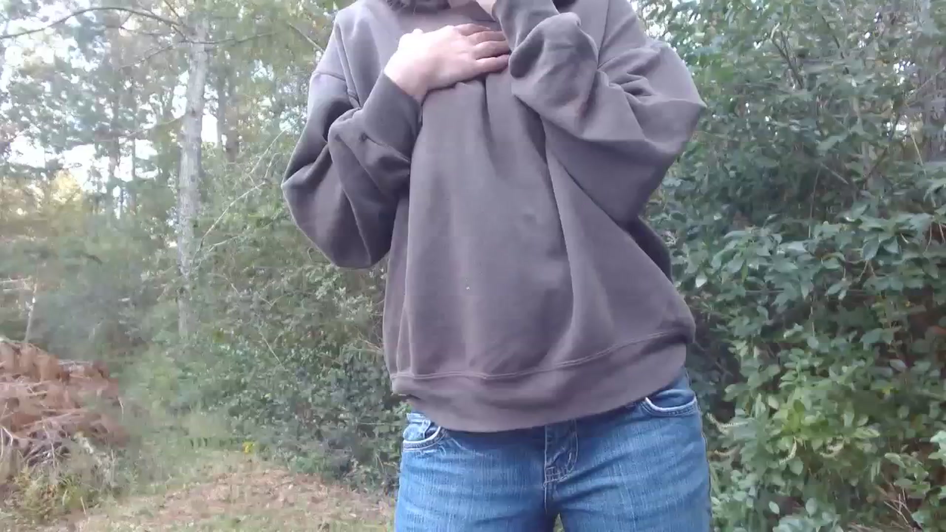 Gallery image thumbnail from GirlOffGrid's myfreecams stream on, 10/16/2023, 21:25 image 19 of 20