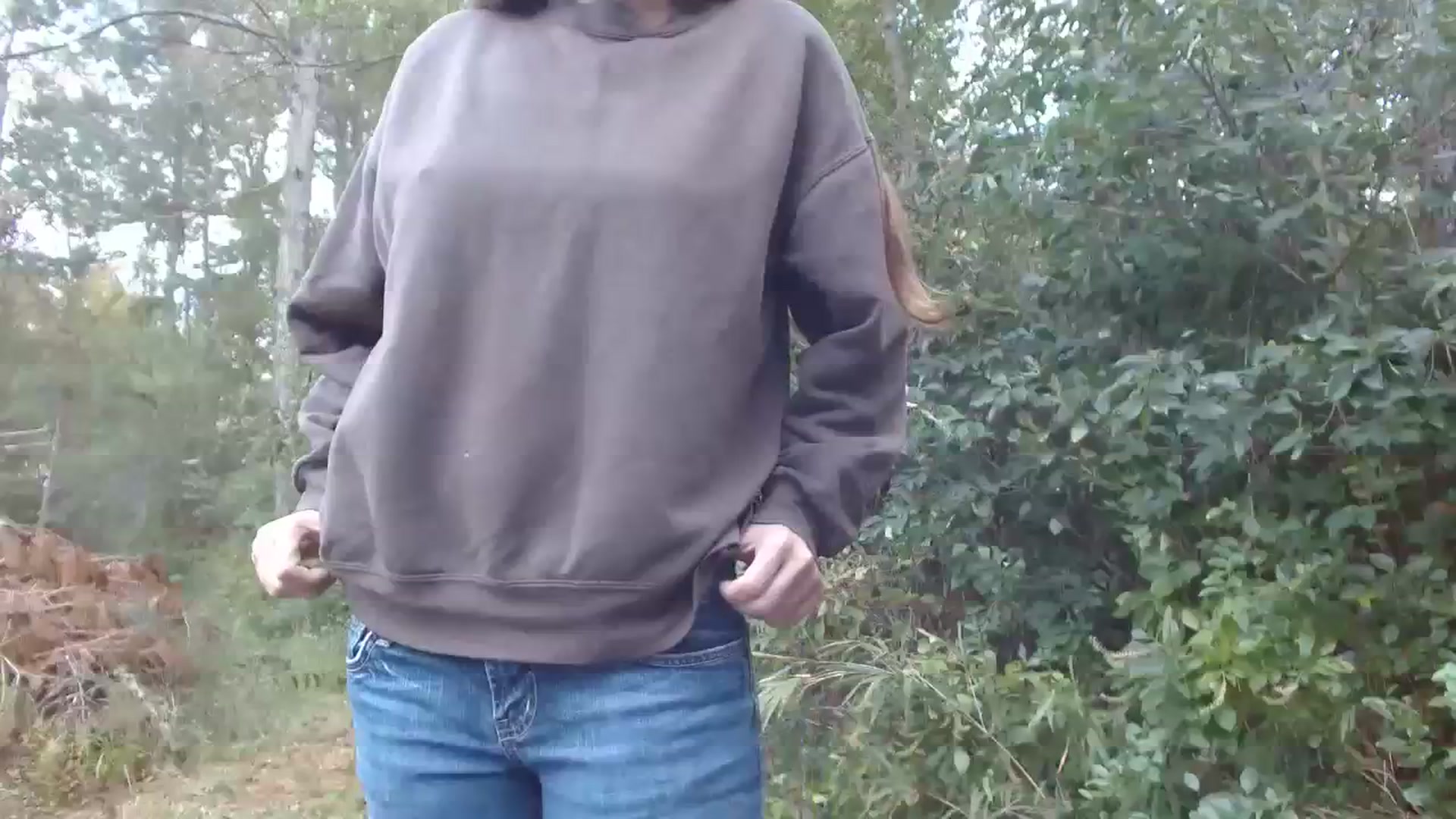 Gallery image thumbnail from GirlOffGrid's myfreecams stream on, 10/16/2023, 21:25 image 16 of 20