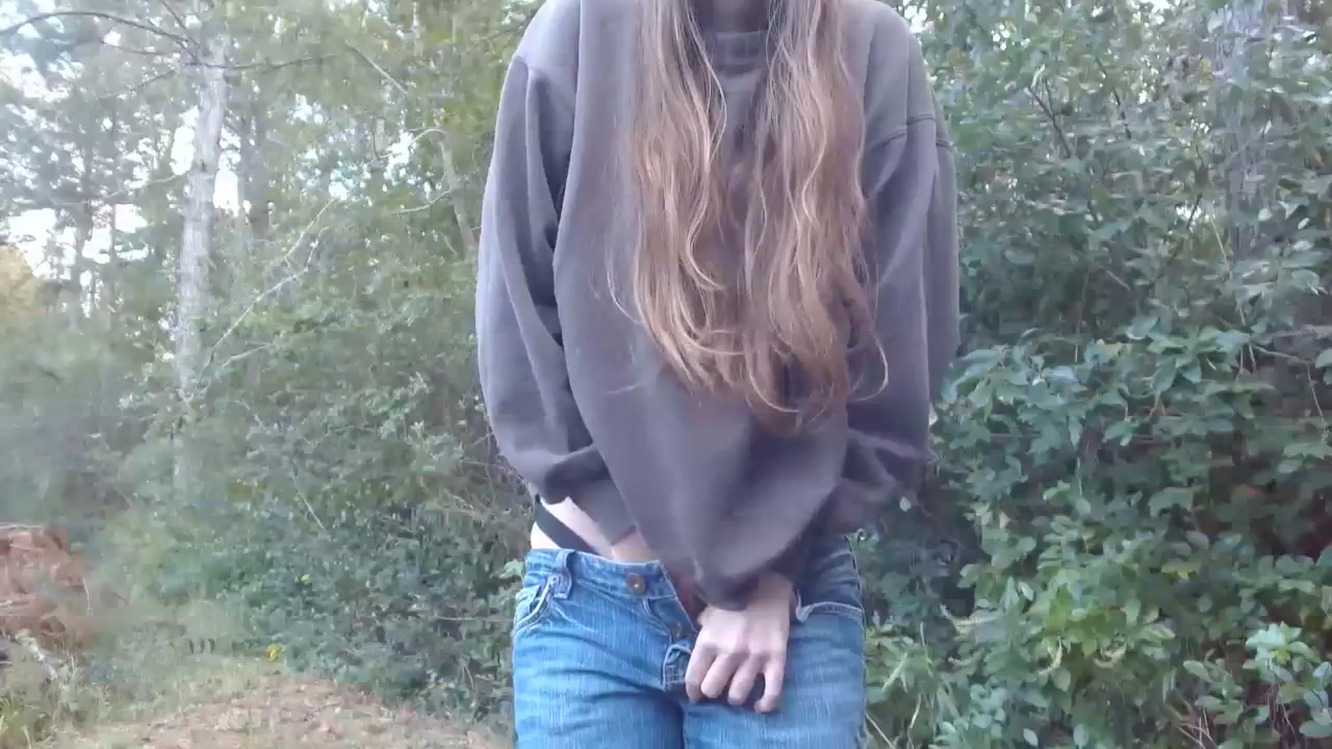 Gallery image thumbnail from GirlOffGrid's myfreecams stream on, 10/16/2023, 21:49 image 2 of 20