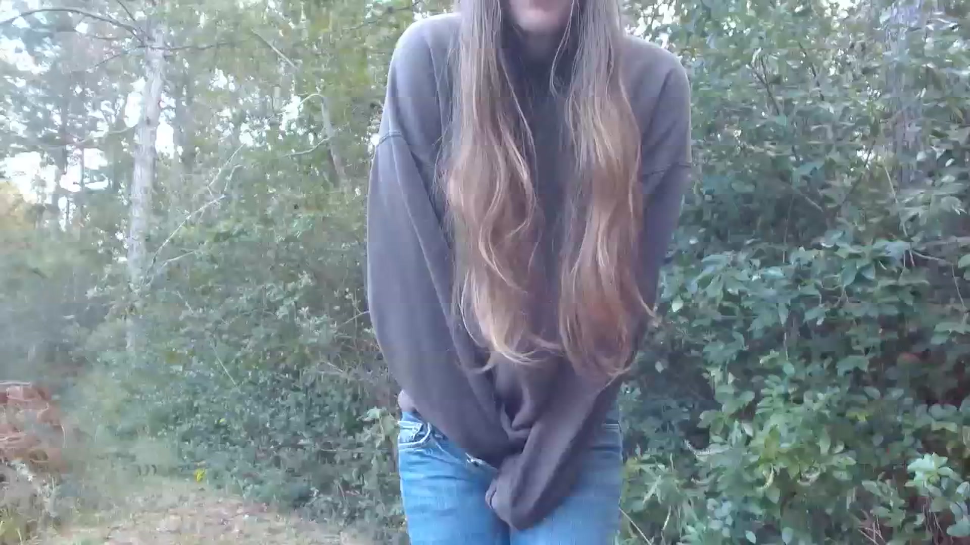 Gallery image thumbnail from GirlOffGrid's myfreecams stream on, 10/16/2023, 21:49 image 14 of 20