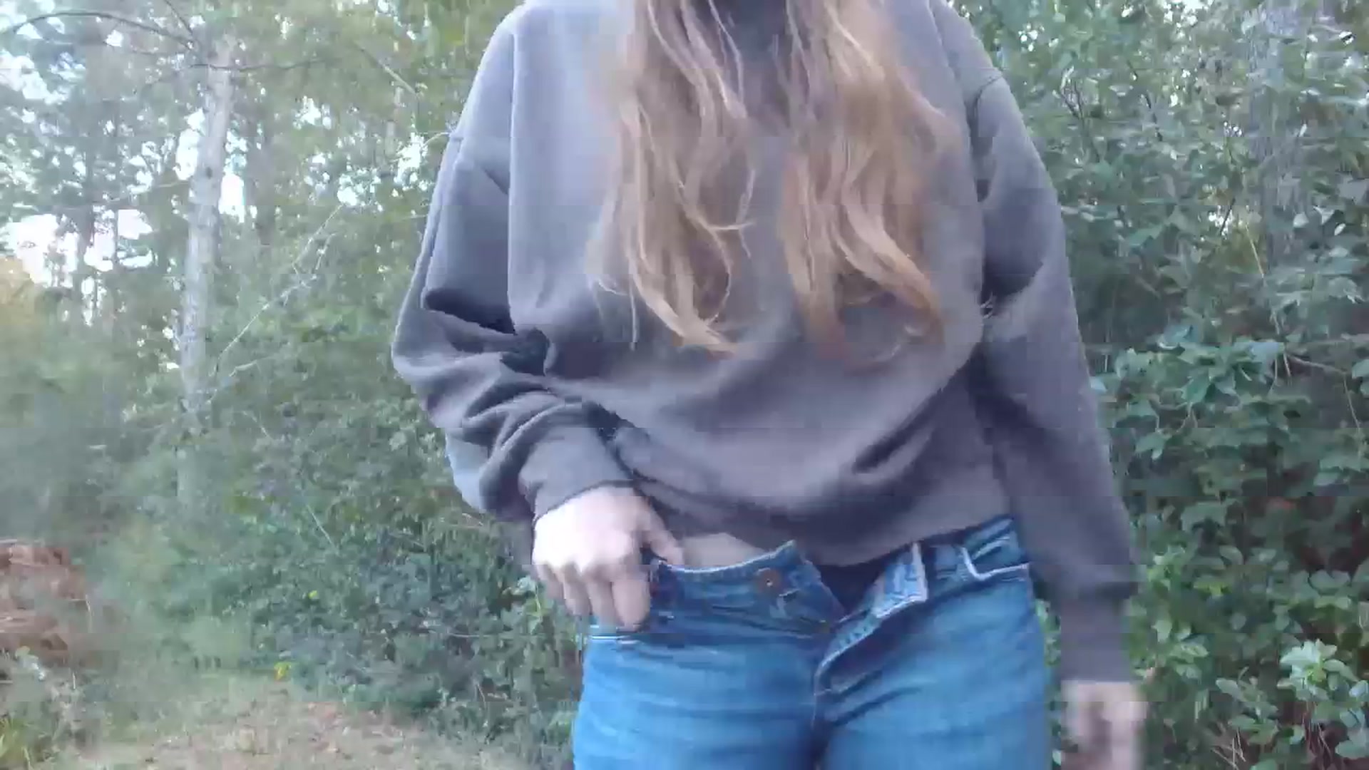 Gallery image thumbnail from GirlOffGrid's myfreecams stream on, 10/16/2023, 21:49 image 17 of 20