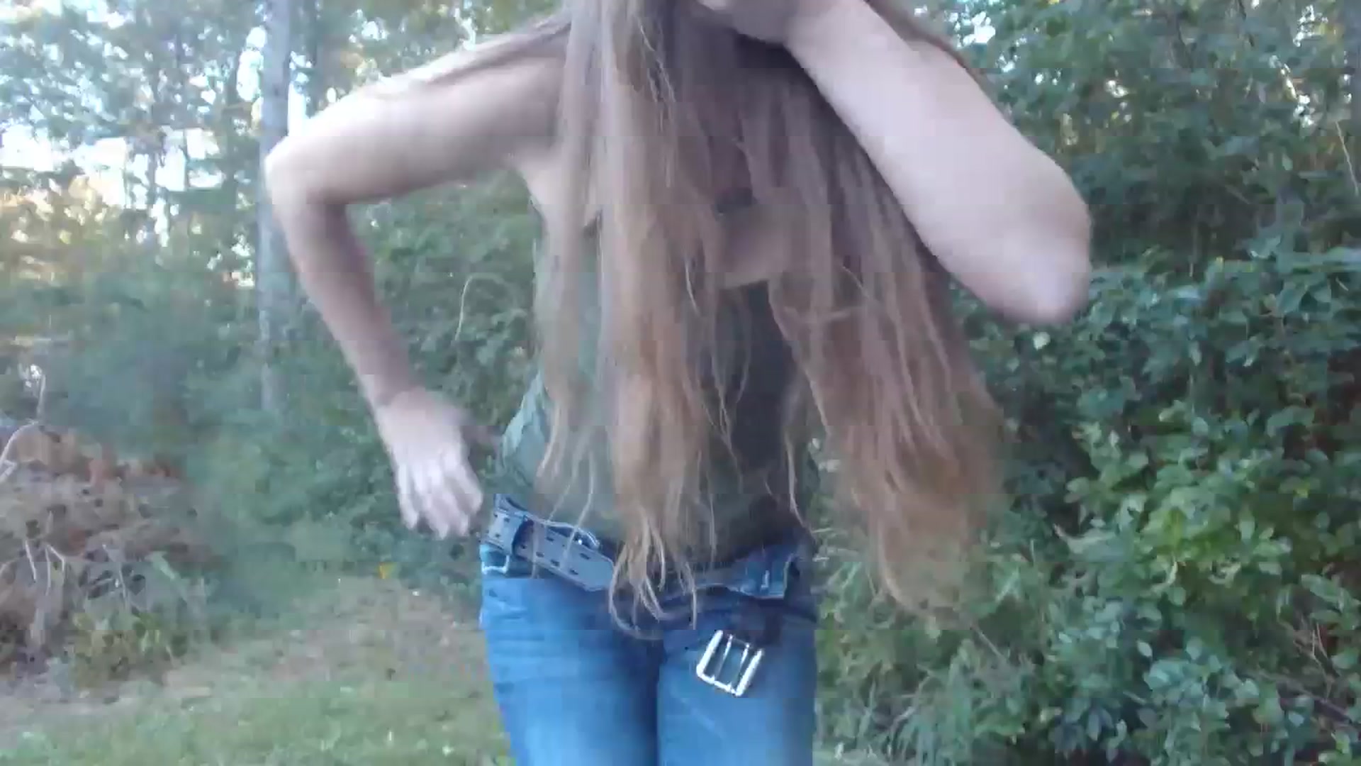 Gallery image thumbnail from GirlOffGrid's myfreecams stream on, 10/18/2023, 22:08 image 18 of 20
