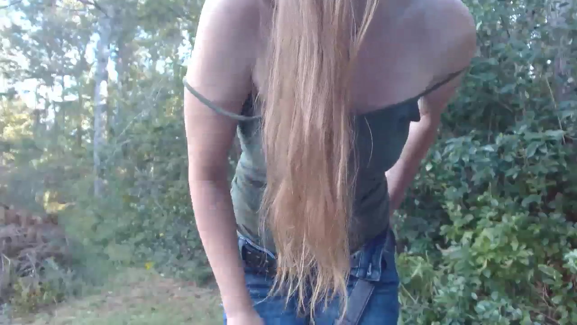 Gallery image thumbnail from GirlOffGrid's myfreecams stream on, 10/18/2023, 22:08 image 13 of 20