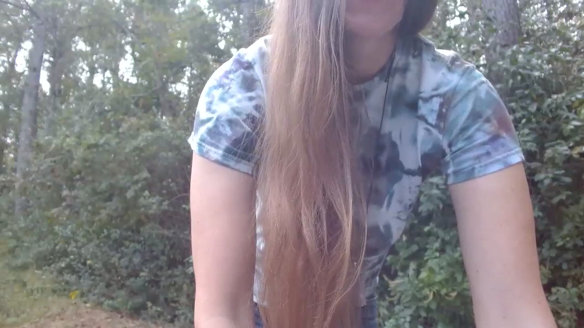 Gallery image thumbnail from GirlOffGrid's myfreecams stream on, 10/19/2023, 16:29 image 3 of 20