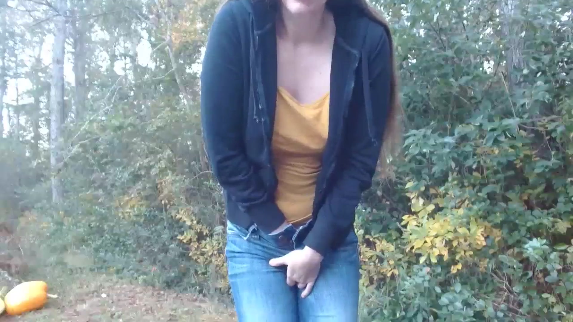 Gallery image thumbnail from GirlOffGrid's myfreecams stream on, 11/08/2023, 22:03 image 16 of 20