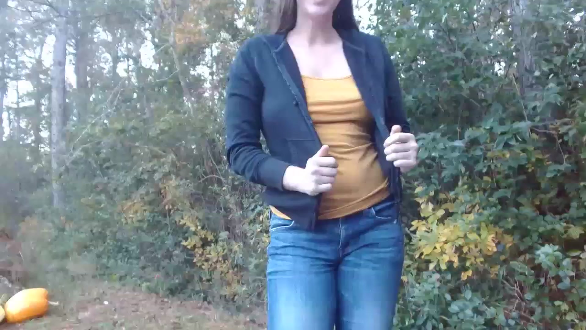 Gallery image thumbnail from GirlOffGrid's myfreecams stream on, 11/08/2023, 22:03 image 12 of 20