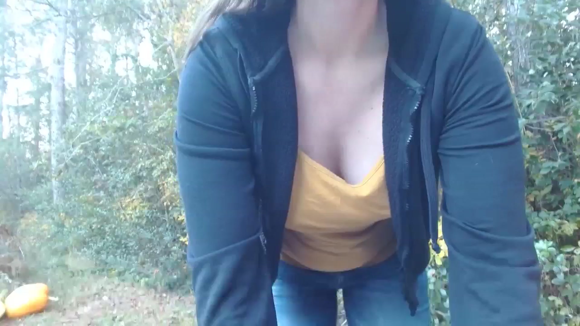 Gallery image thumbnail from GirlOffGrid's myfreecams stream on, 11/08/2023, 22:03 image 7 of 20