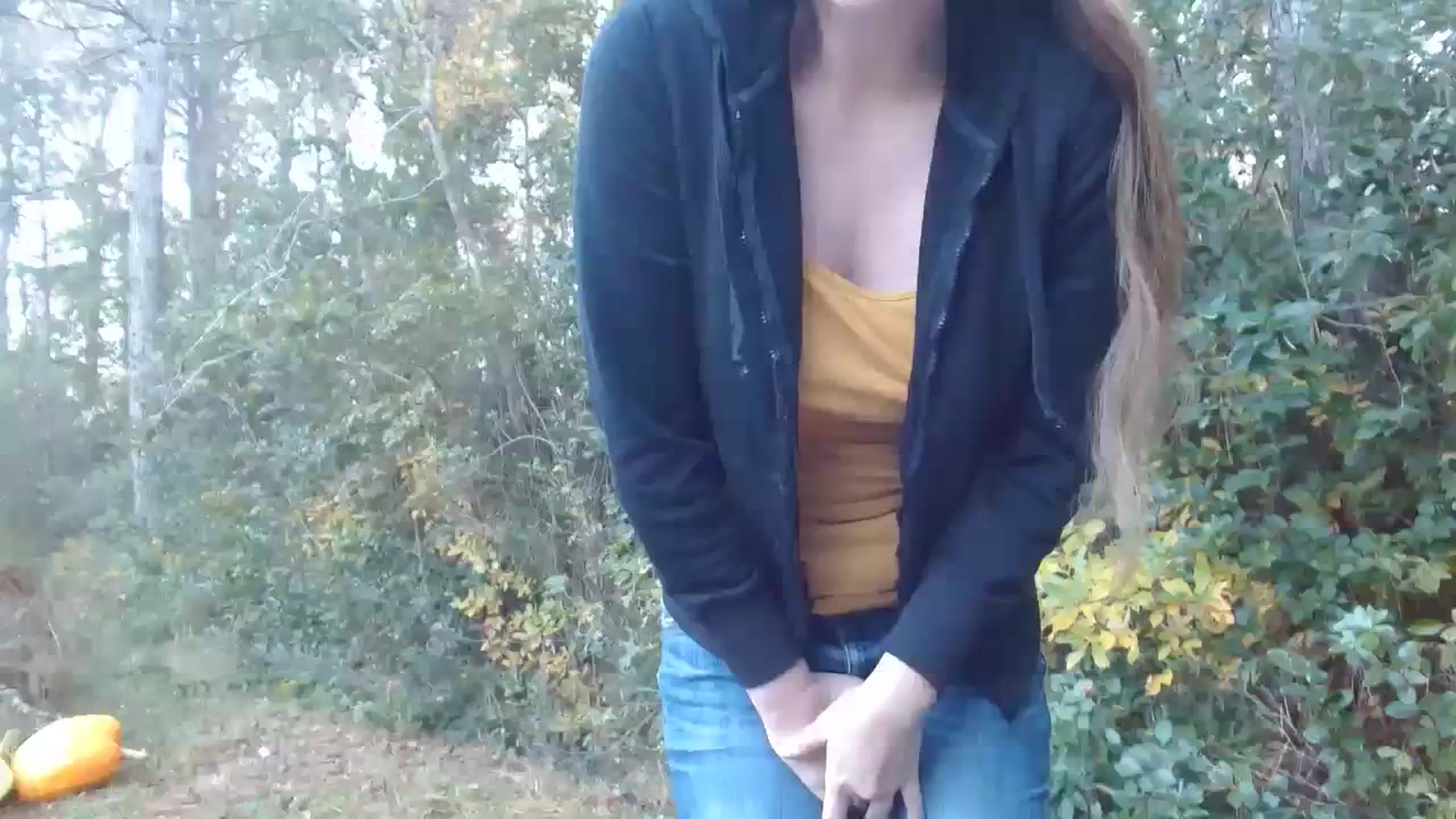 Gallery image thumbnail from GirlOffGrid's myfreecams stream on, 11/08/2023, 22:03 image 1 of 20