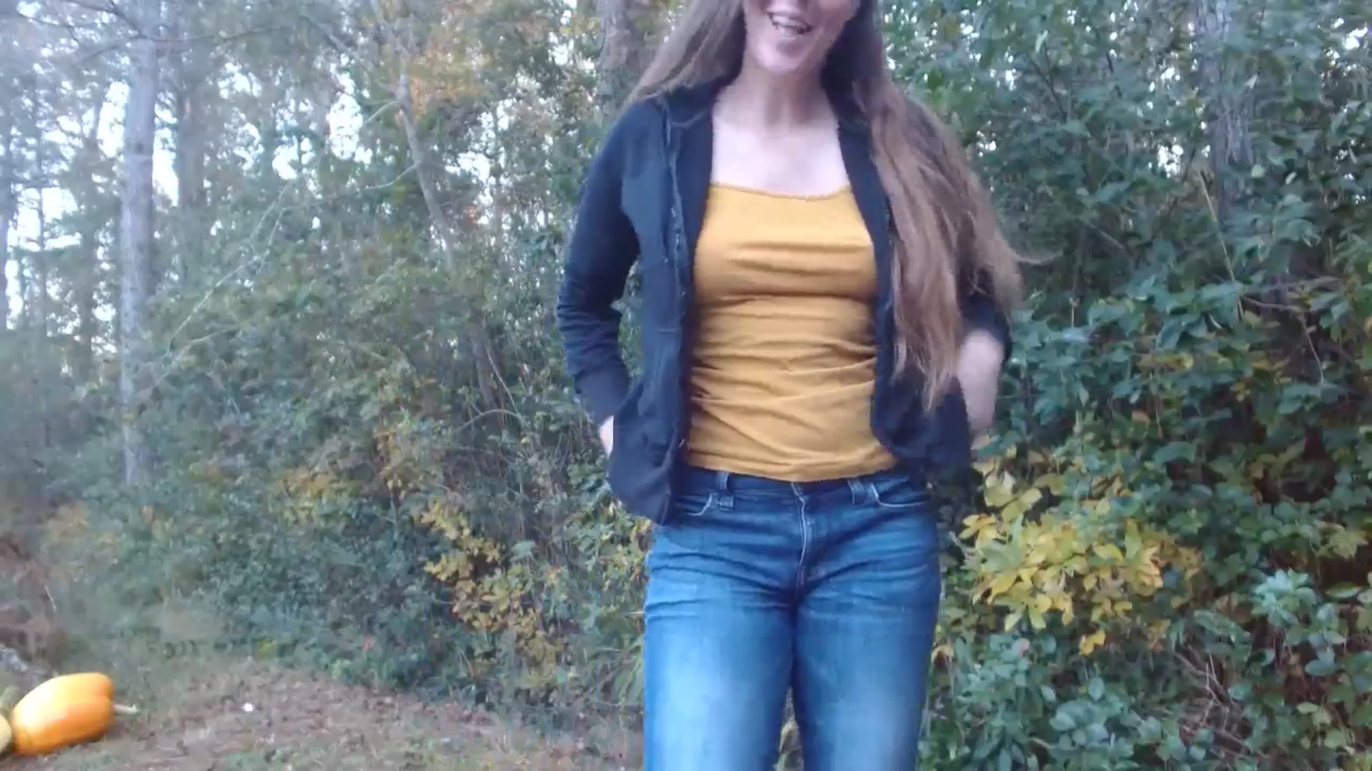 Gallery image thumbnail from GirlOffGrid's myfreecams stream on, 11/08/2023, 22:03 image 3 of 20