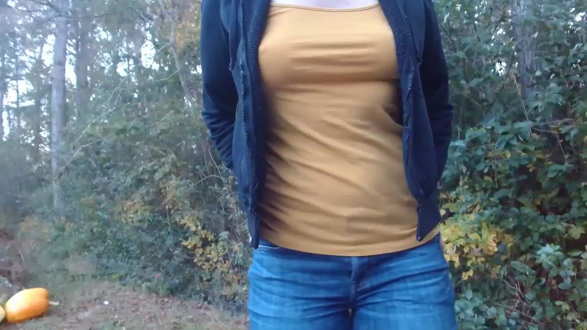 Gallery image thumbnail from GirlOffGrid's myfreecams stream on, 11/08/2023, 22:03 image 6 of 20