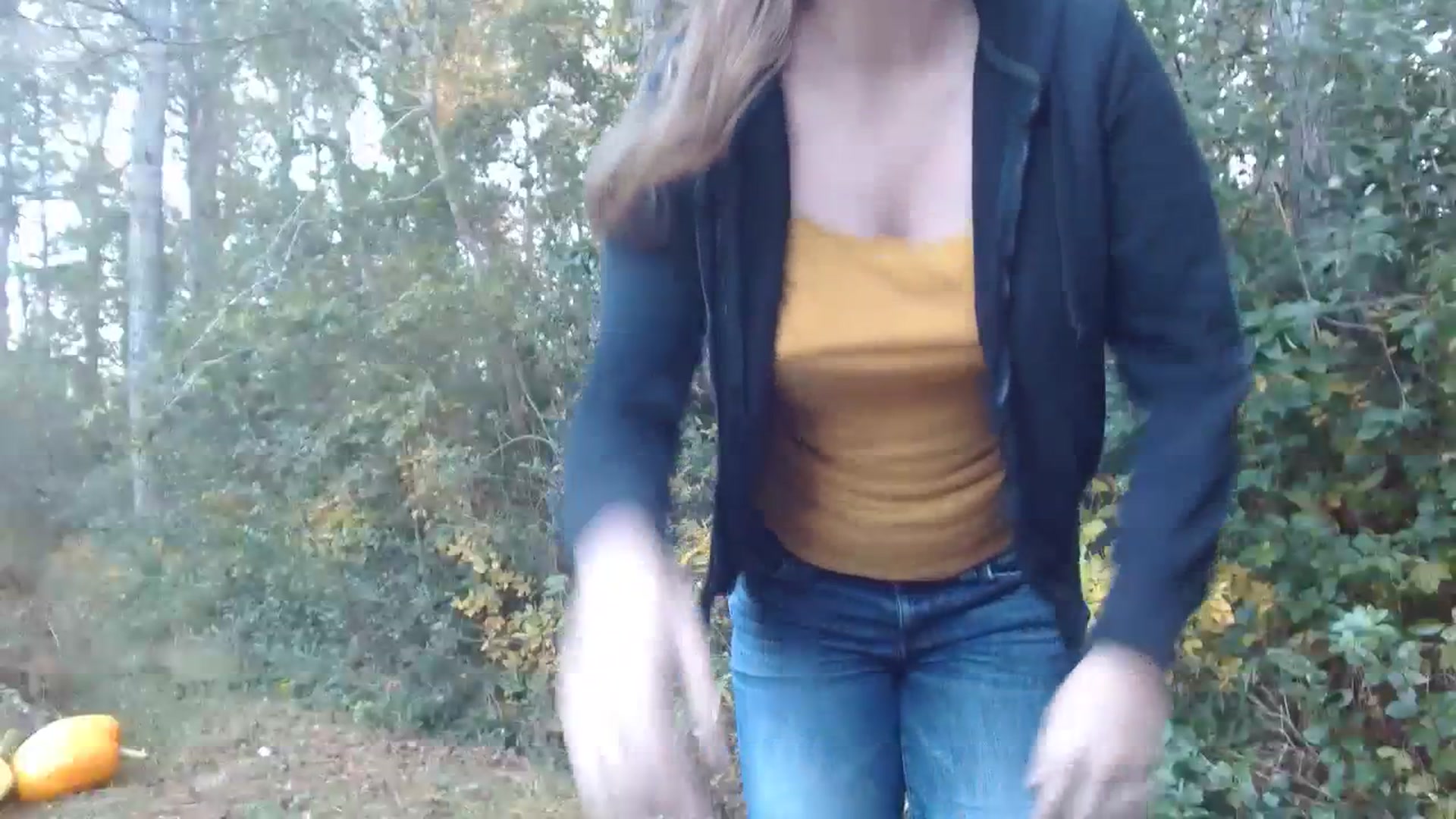 Gallery image thumbnail from GirlOffGrid's myfreecams stream on, 11/08/2023, 22:03 image 5 of 20